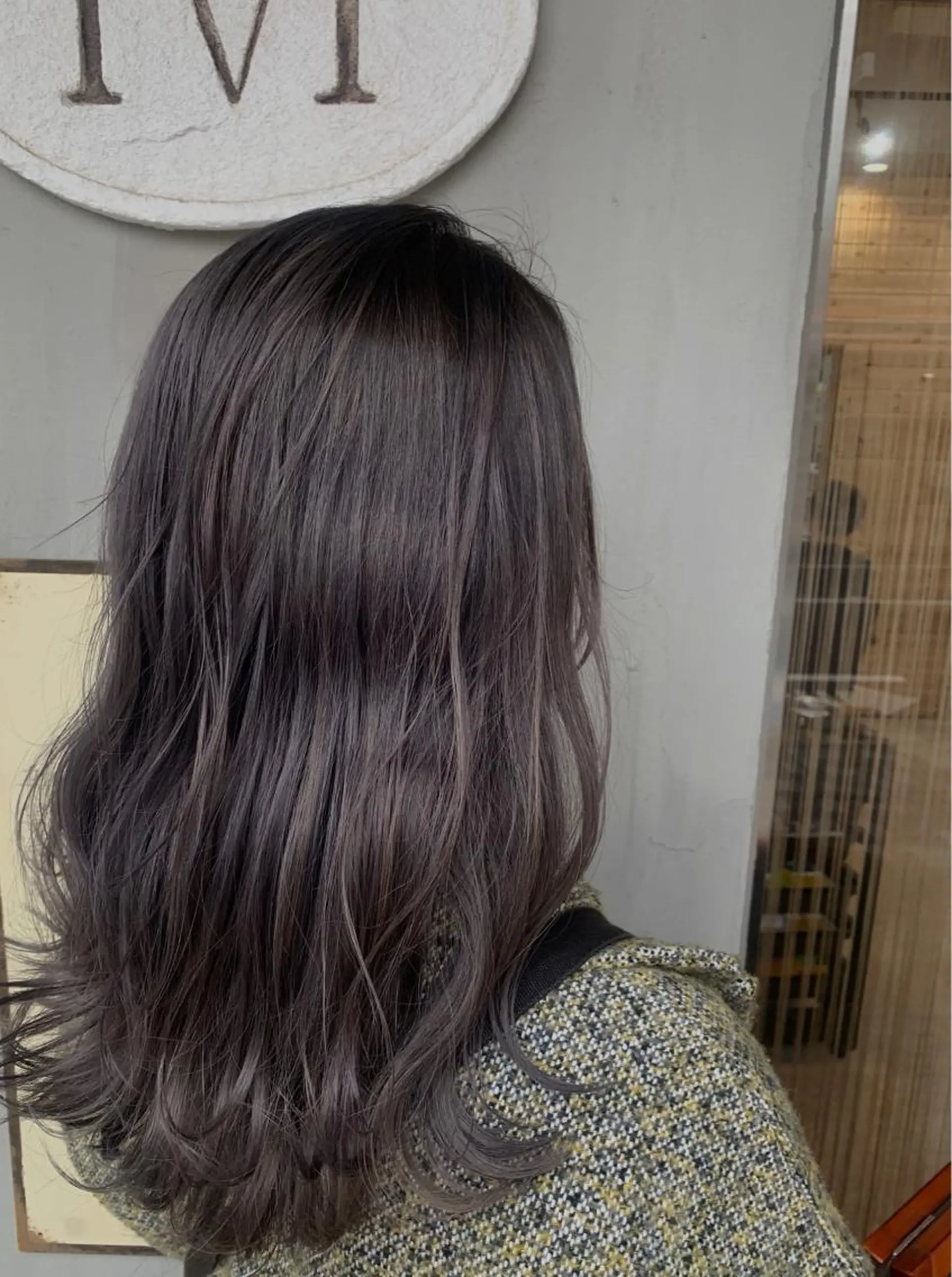 ロング アブアイ所属・艶髪・酸性ストレート フリツのヘアスタイル