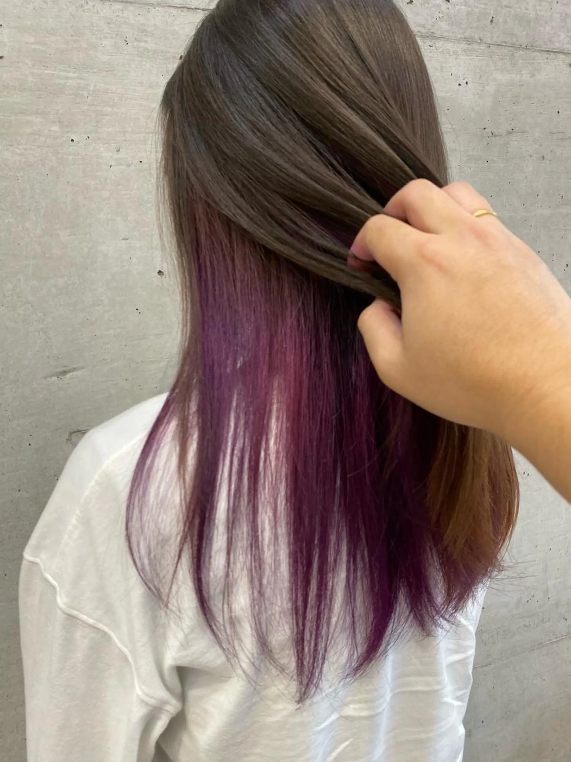 ロング カラー パープルカラー 大栗 佑也  髪質改善のヘアスタイル