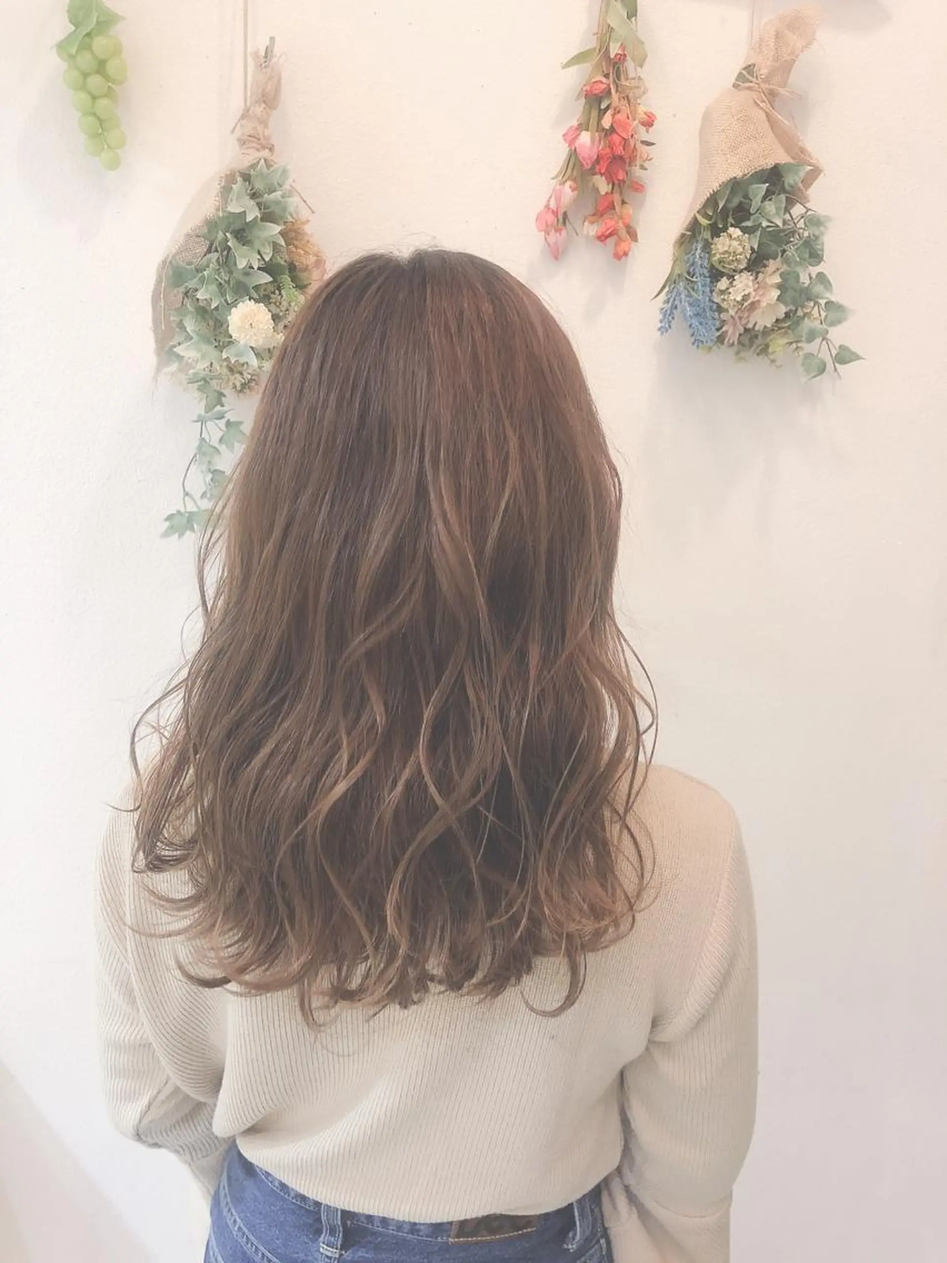 セミロング カラー 西 めぐみのヘアスタイル