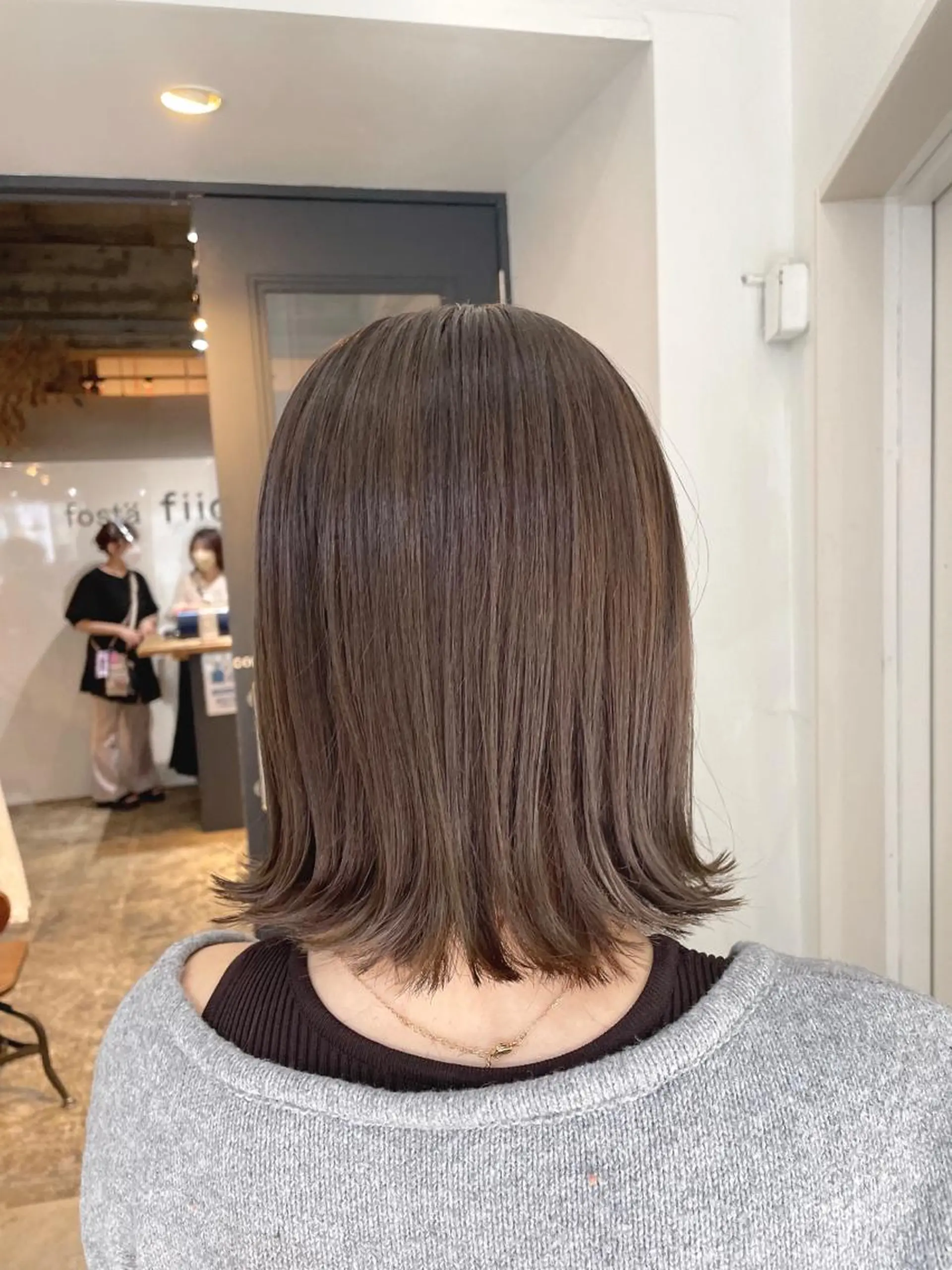 ミディアム カラー カット ヘアカラー 梅田美容室 山崎海波のヘアスタイル