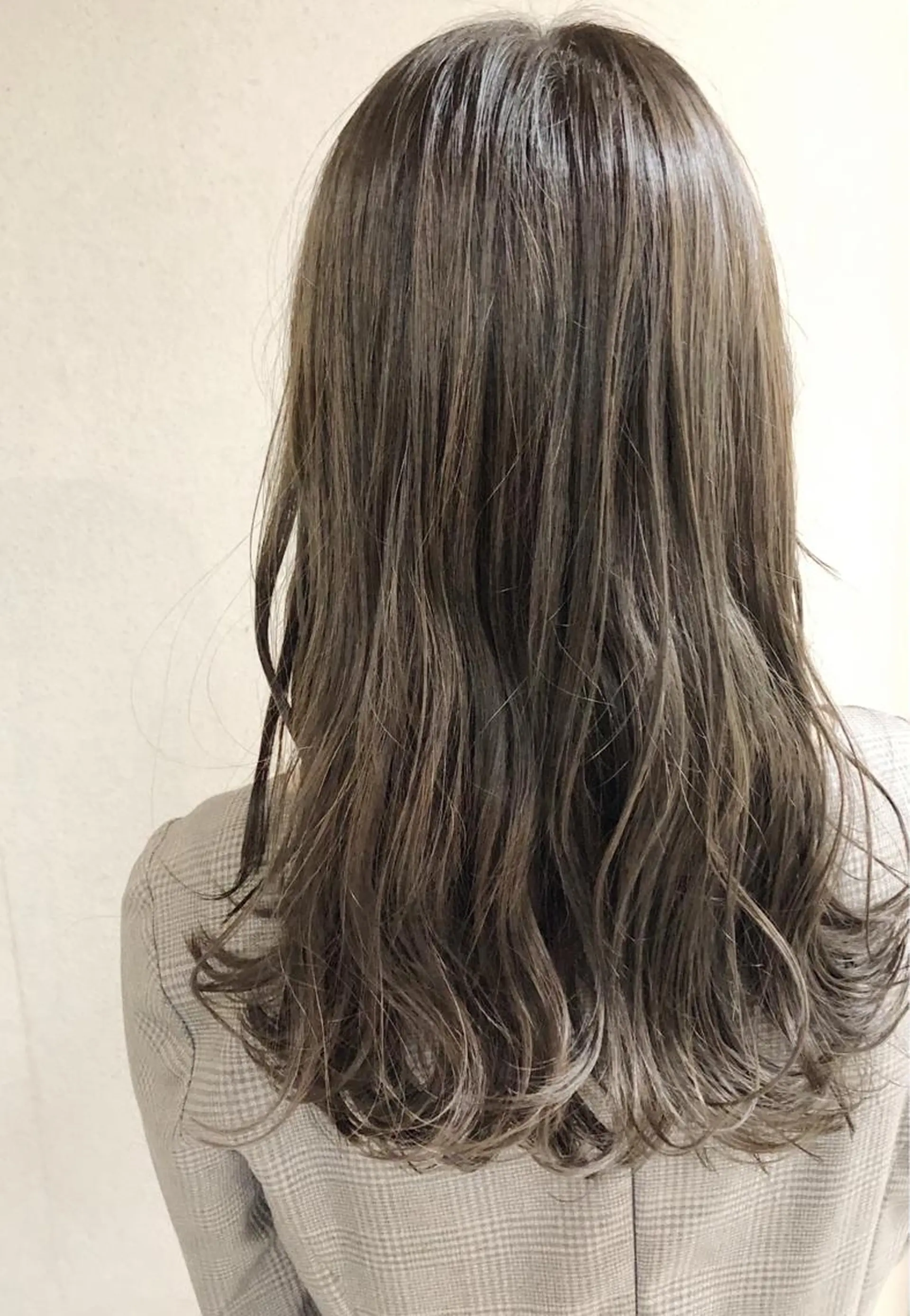 セミロング カラー ケアブリーチ /髪質 改善/古橋圭史郎のヘアスタイル