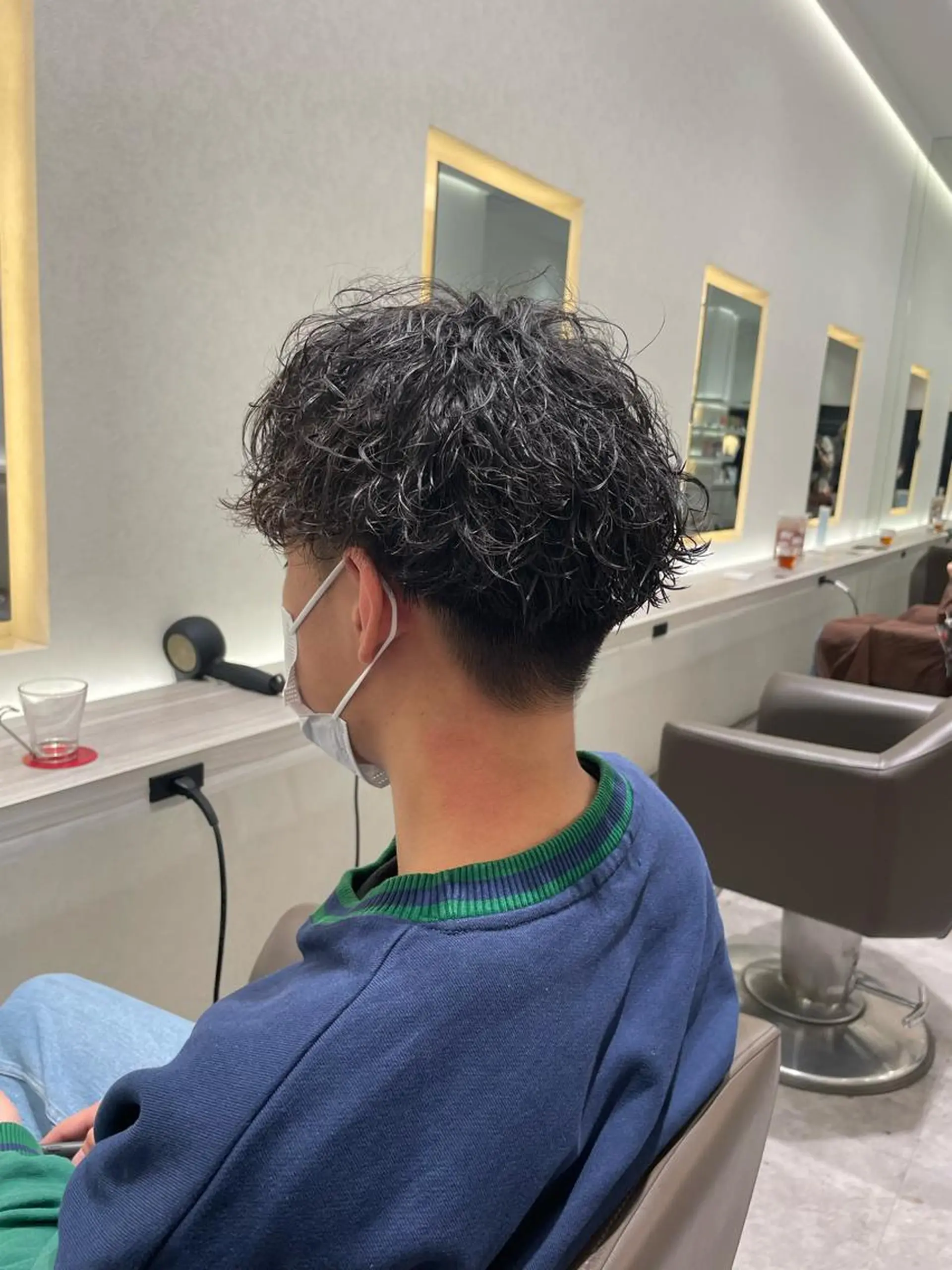 ショート パーマ メンズ メンズブリーチ メンズハイライト メンズメッシュ メンズパーマ メンズツイストパーマ カット パーマ Reginavita栄所属・パーマ×メッシュ/ 本日空き○/岡本一真のヘアスタイル