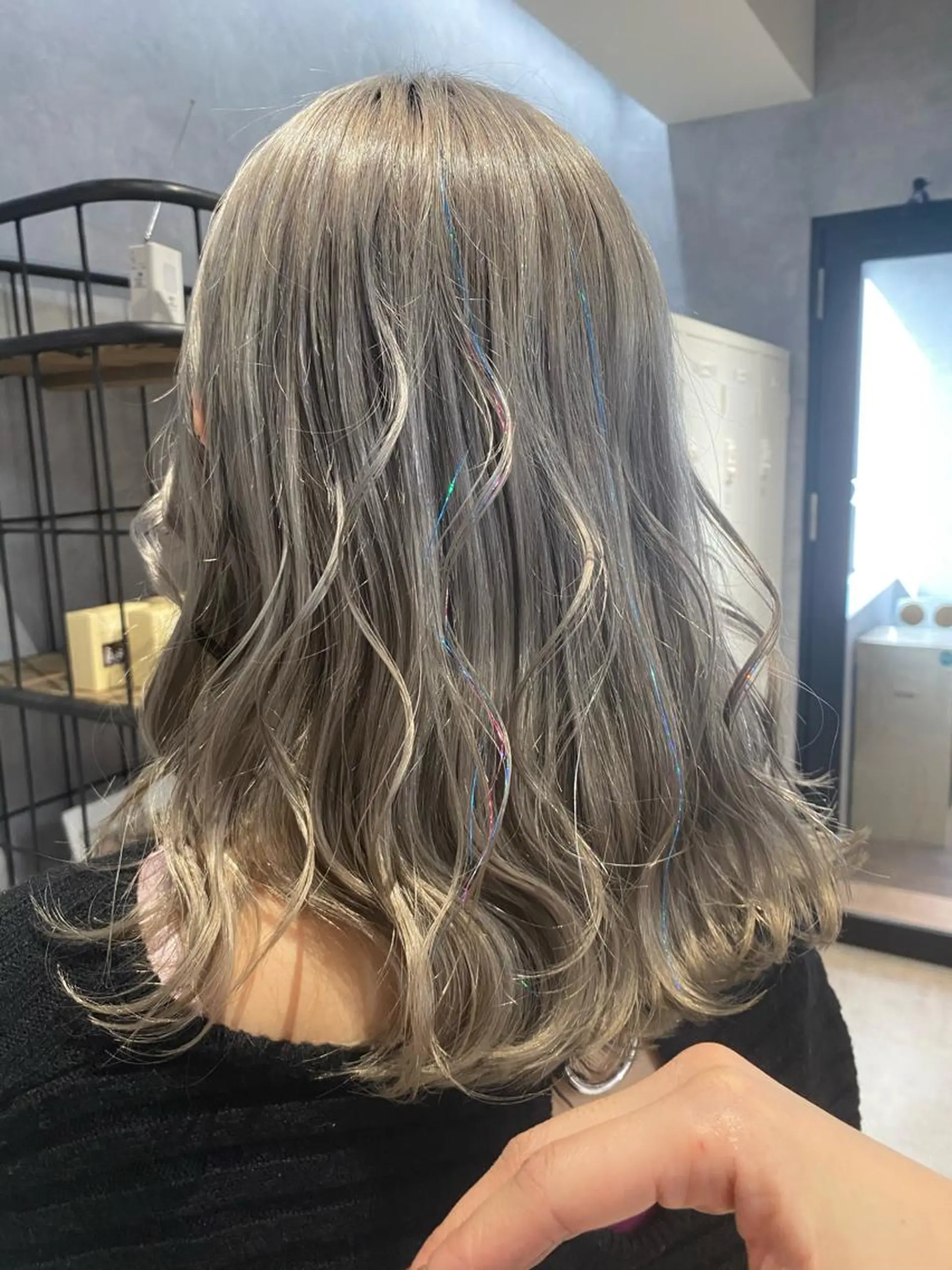 セミロング Cielro【 シェイロ 】所属・Cielro/ダブル カラー/西田咲希のヘアスタイル