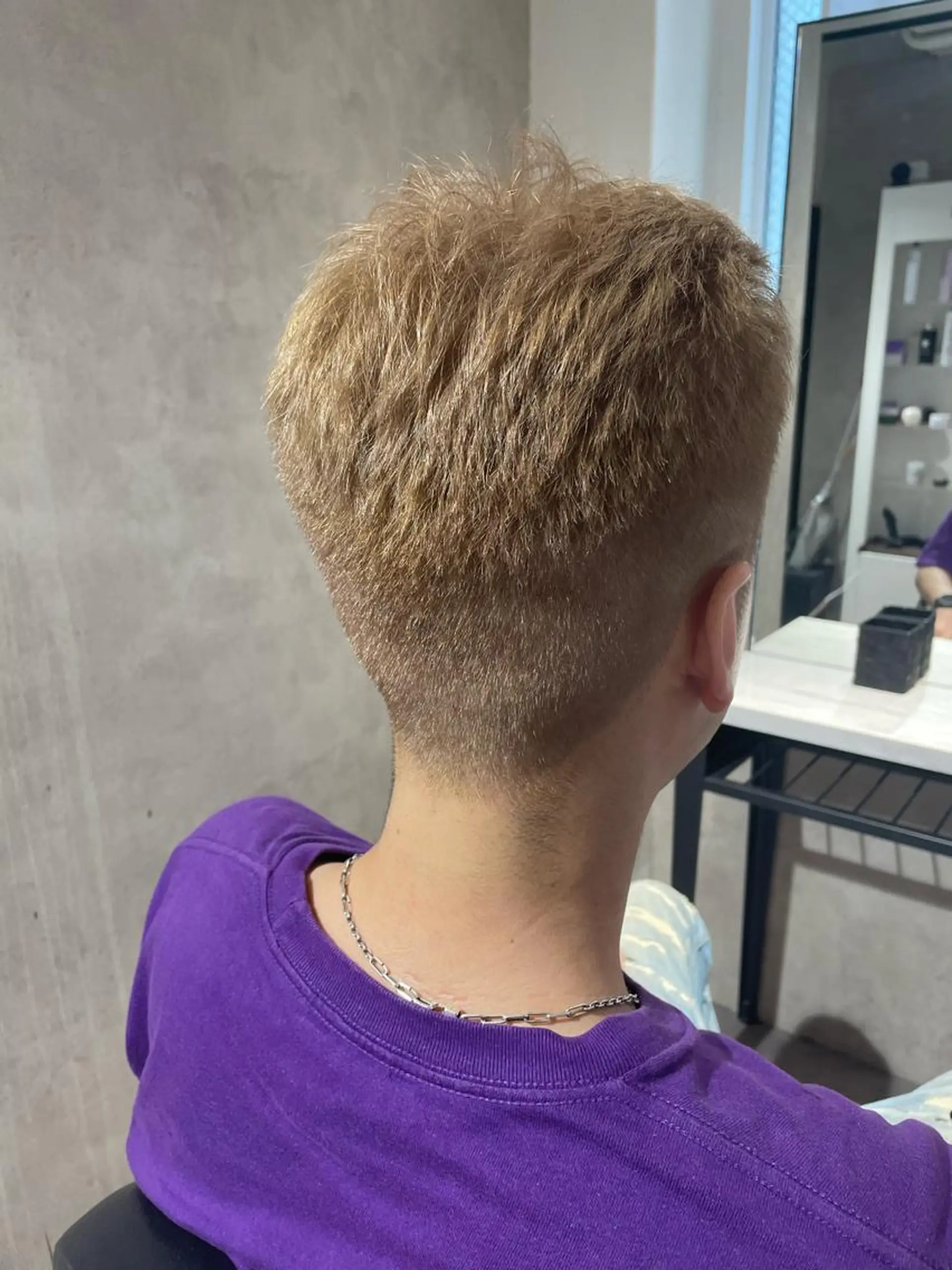 カラー メンズ ヘアカラー ili心斎橋所属・🩵ハイトーン/ レイヤーYUZU🩵のヘアスタイル