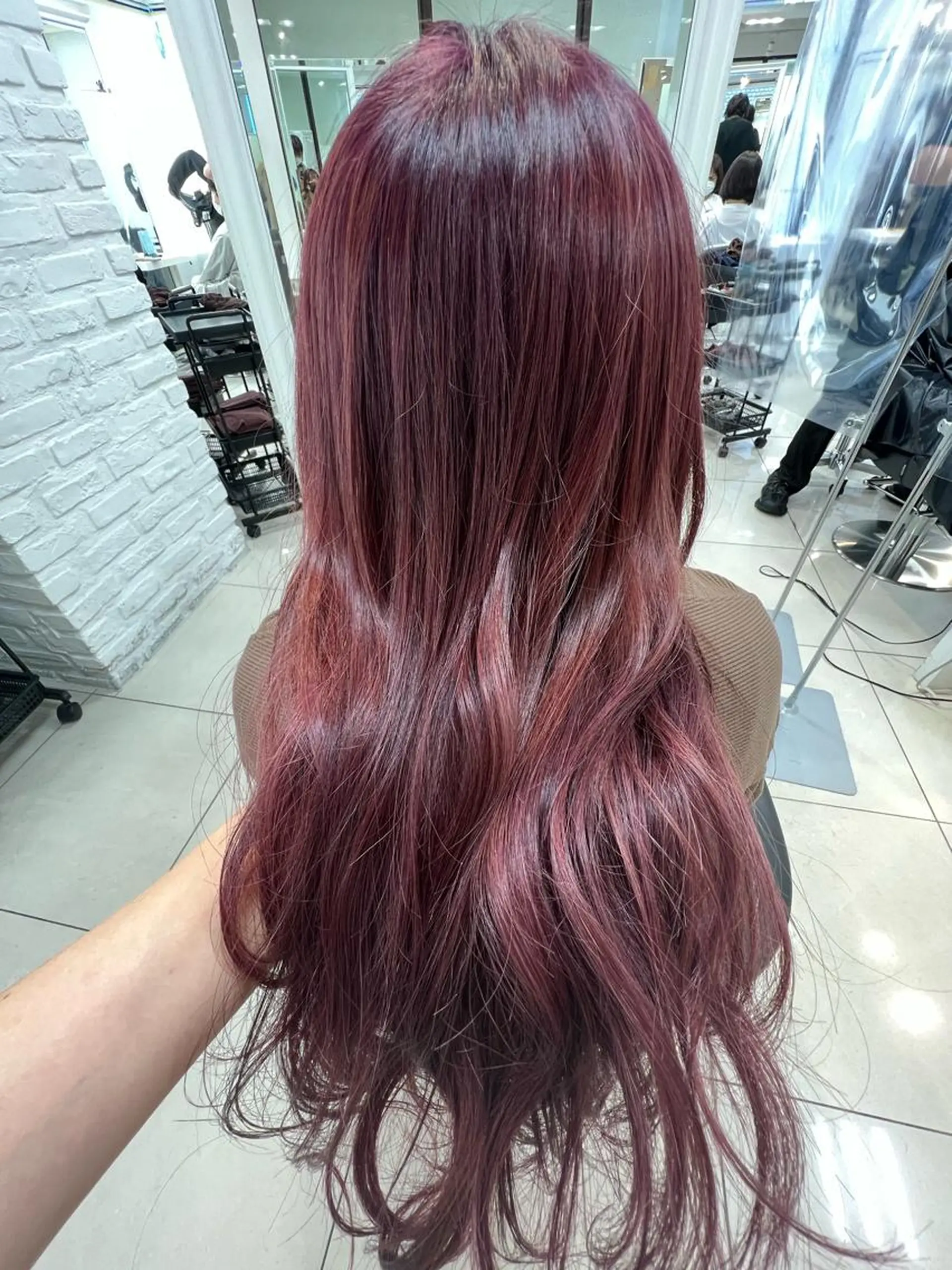 ロング カラー ブリーチ ラベンダーカラー ラベンダーピンク ピンクカラー 【暖色カラー特化】 中山由梨のヘアスタイル