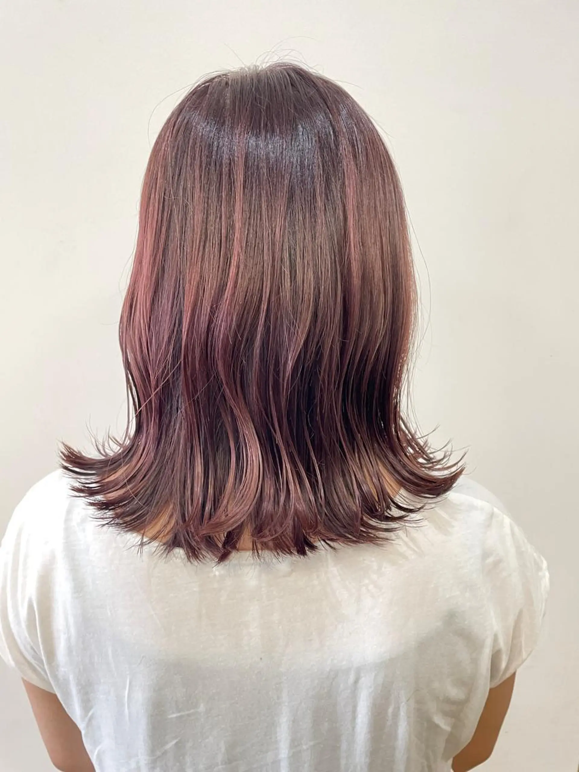 ミディアム 1/f hair space所属・河口 友里のヘアスタイル