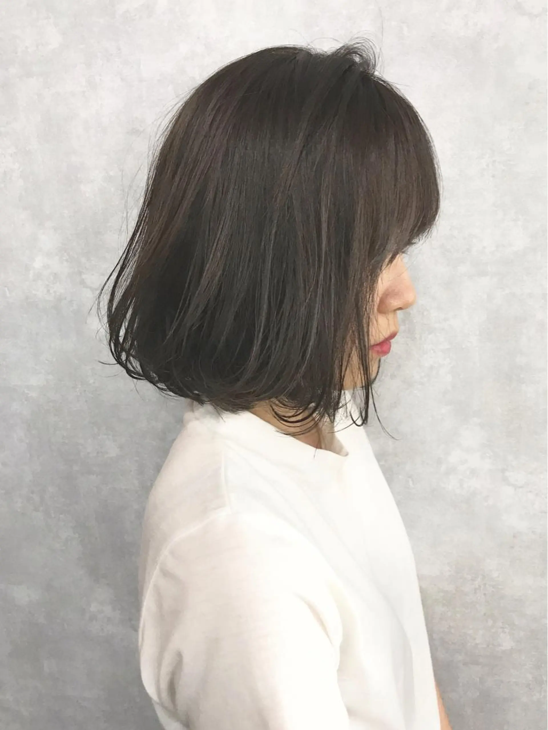 ショート カラー TOMOYAレイヤー ブリーチ縮毛矯正のヘアスタイル