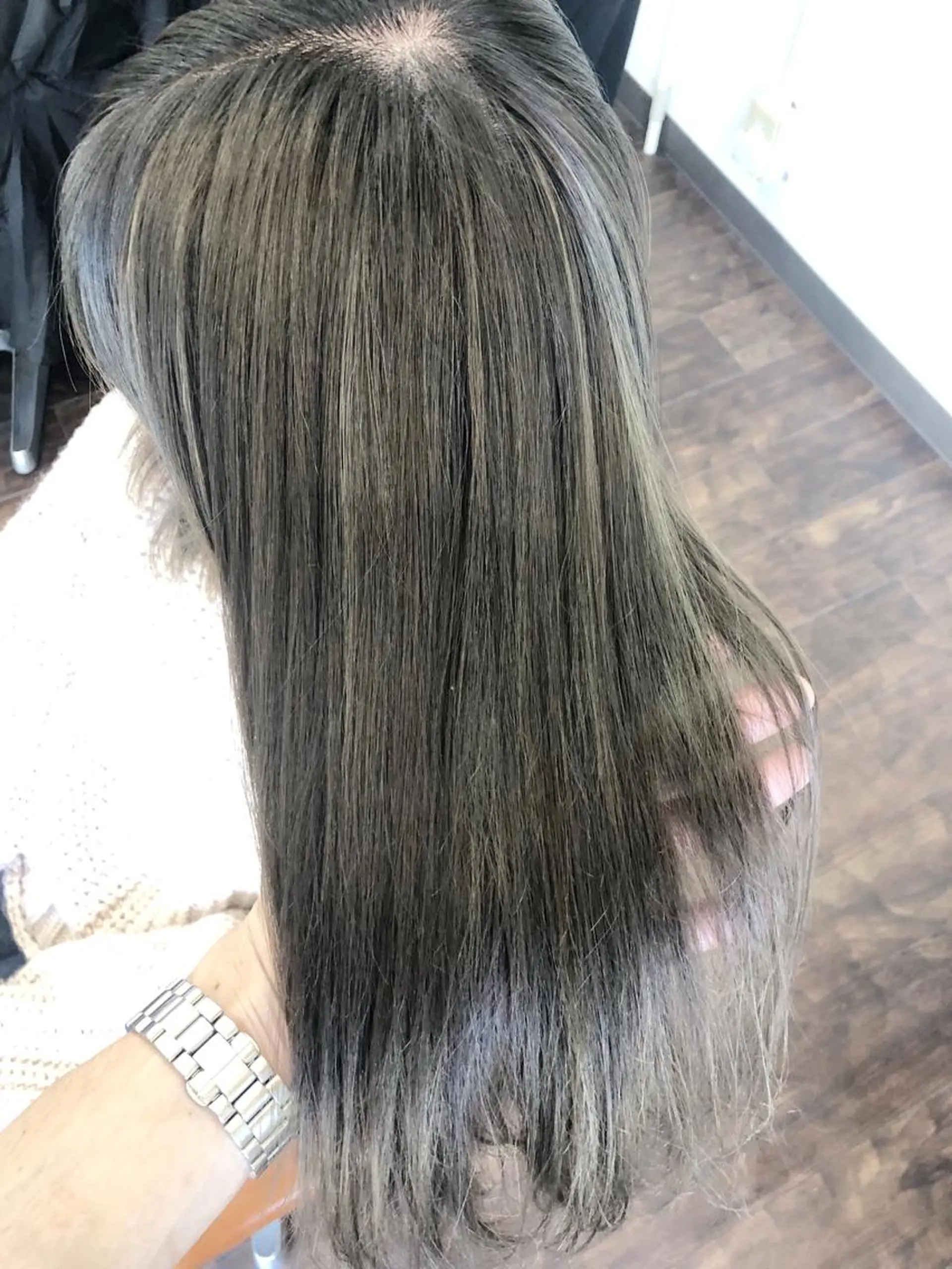 カラー ブリーチ グレージュ ハイライトカラー イルミナカラー オリーブグレージュ カット ヘアカラー トリートメント ヘッドスパ グレージュ/髪質改善 Yamato.hのヘアスタイル