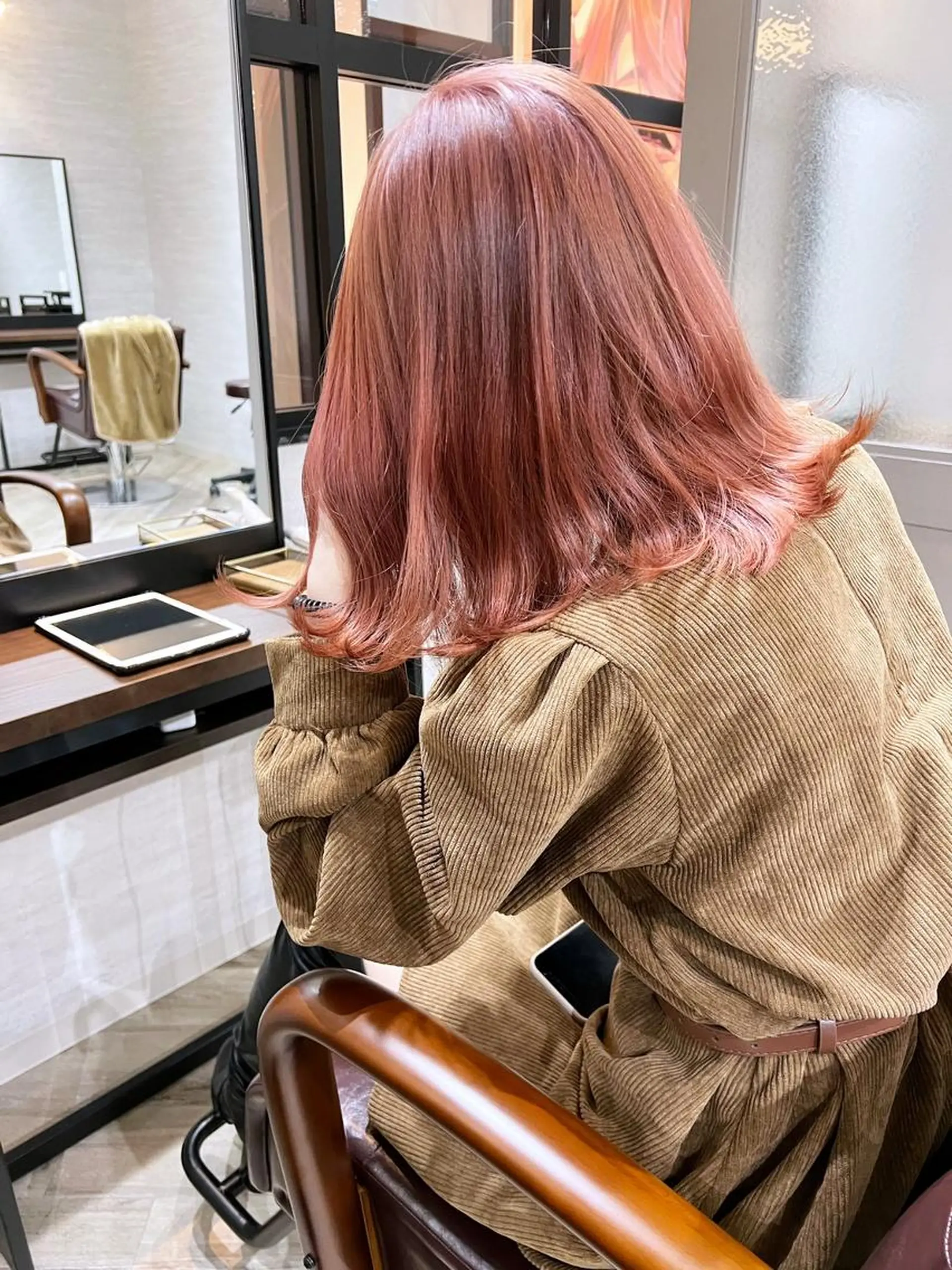 ショート カラー パーマ アディクシーカラー ケアカラー 髪質改善 トリートメント ストレートパーマ ヘアケア特化型サロン newi 梅田のヘアスタイル