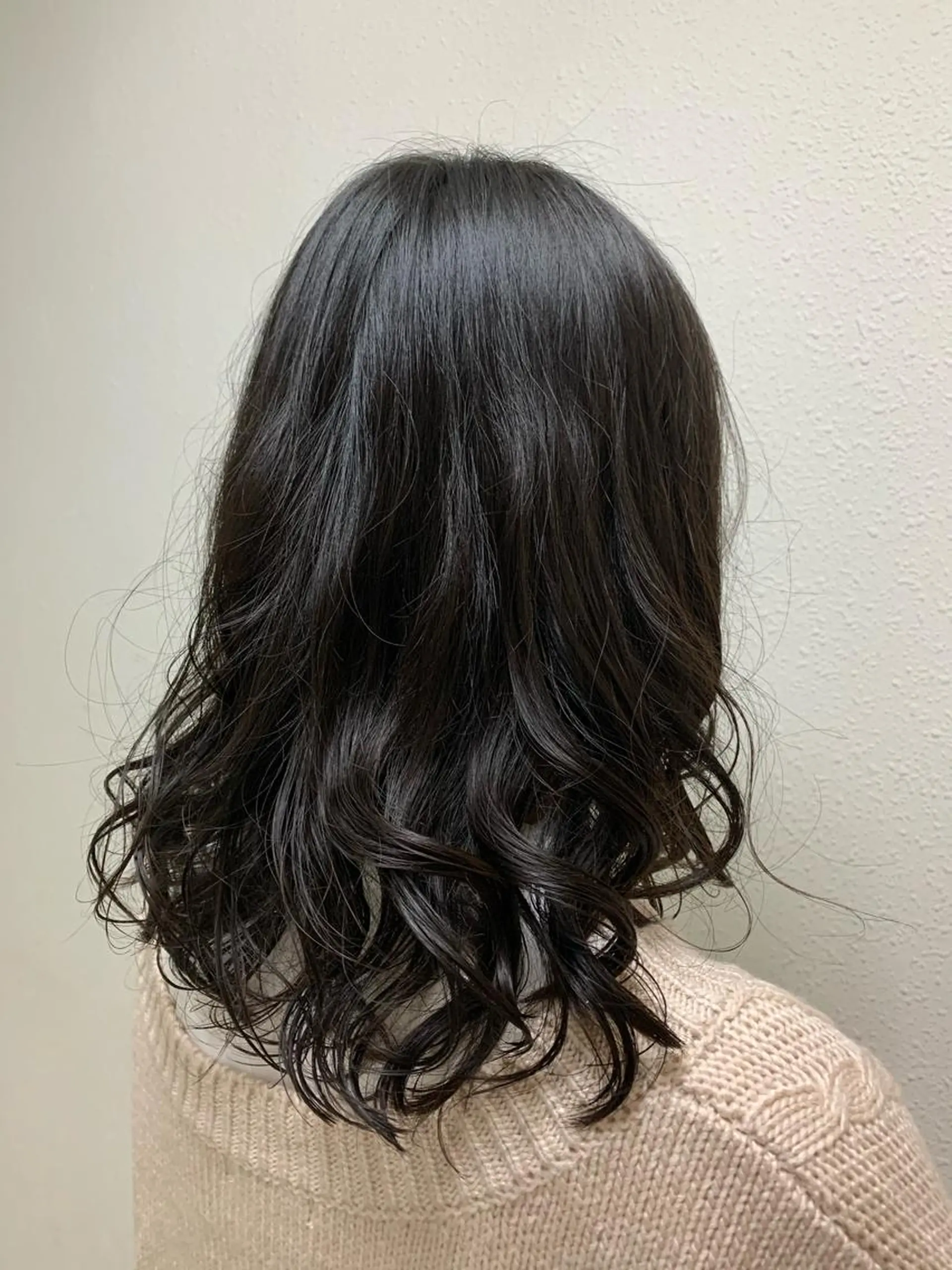 セミロング パーマ エンドウ　ミノリ🤎 /半個室/レイヤーのヘアスタイル