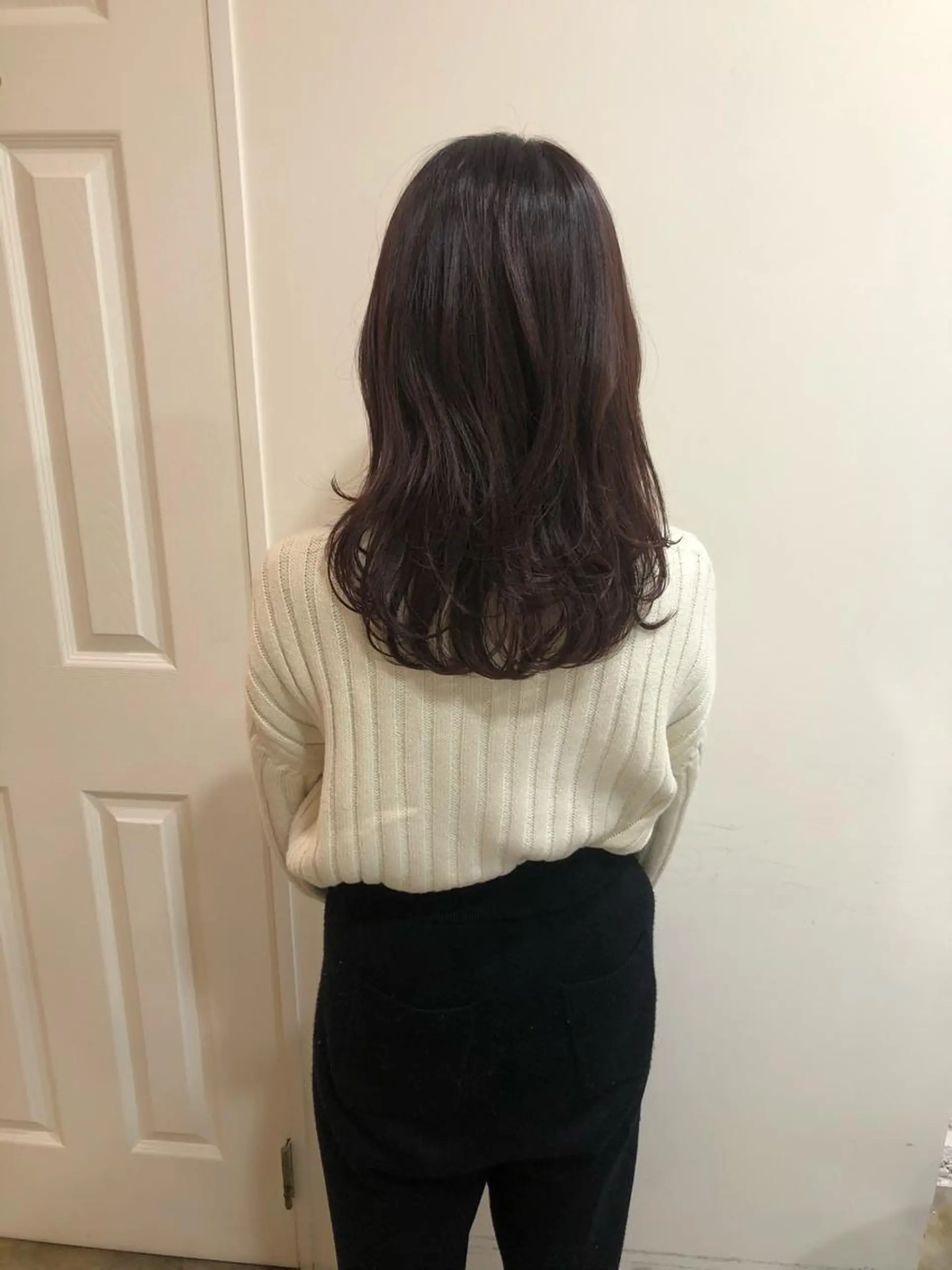 ミディアム カラー カット ヘアカラー トリートメント MIOベージュカラー 柔らかいカラーのヘアスタイル