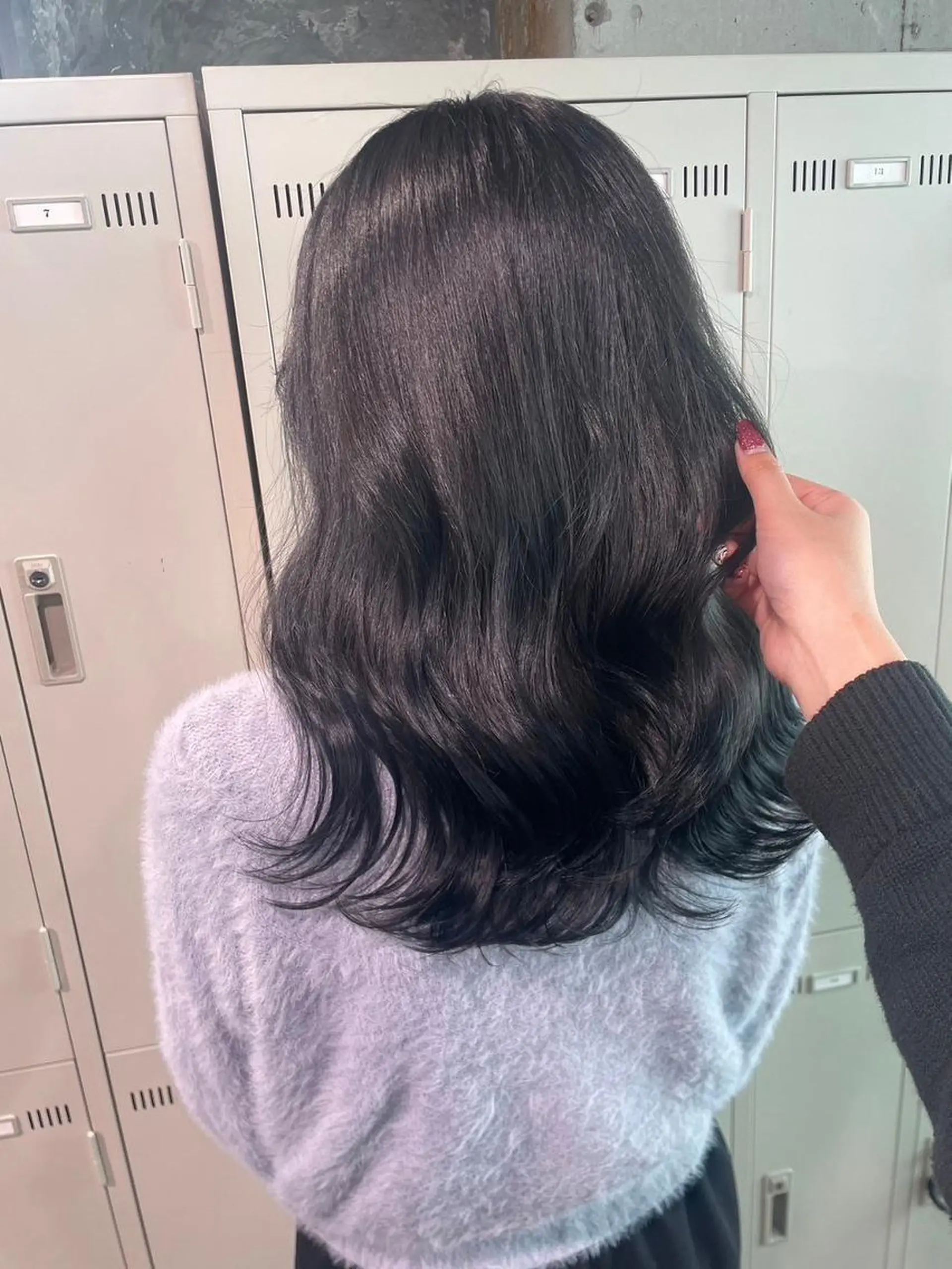 カラー 冬の透明感暗髪❄️ トレンドカラー❄️のヘアスタイル