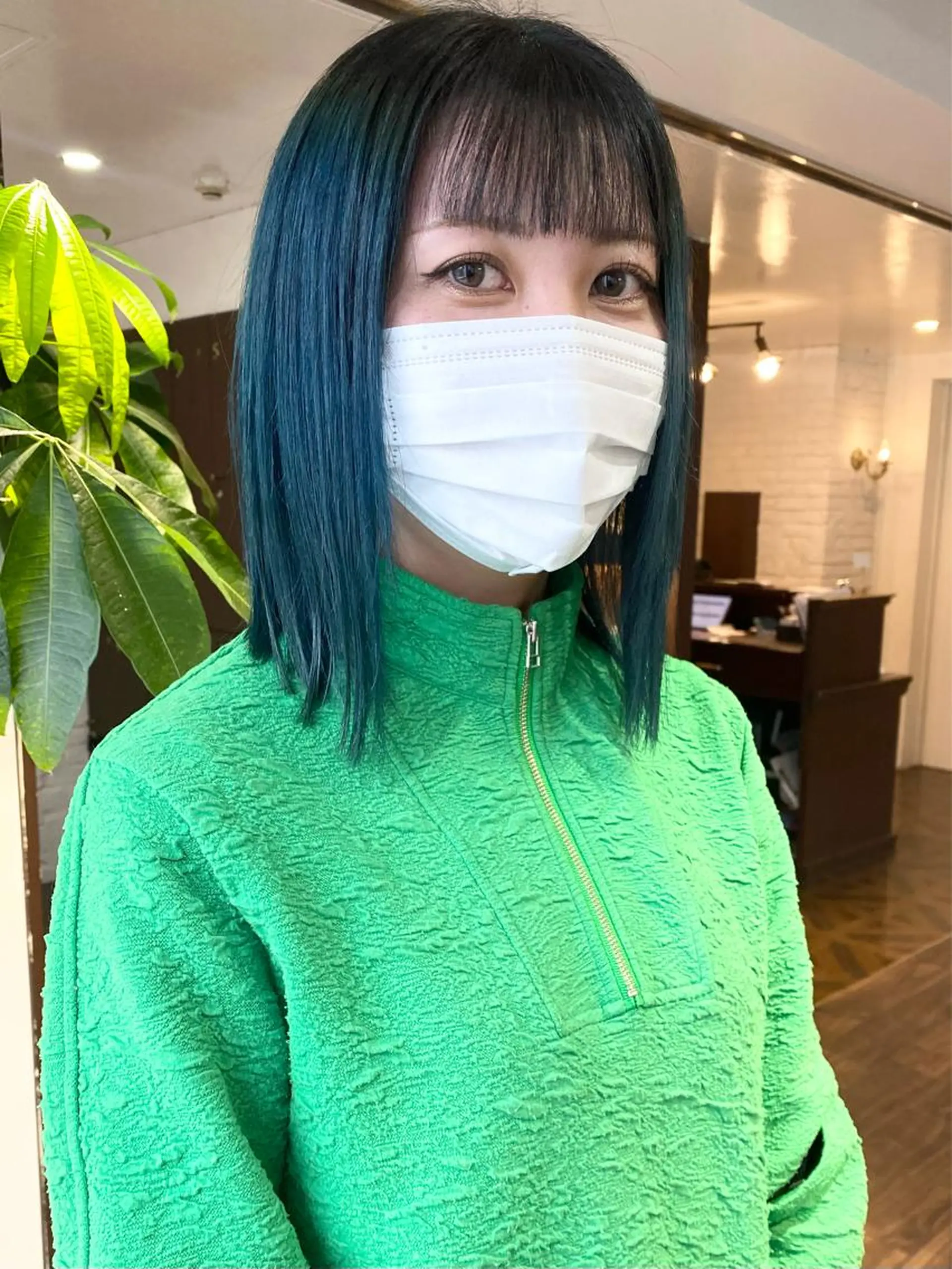 ミディアム カラー ヘアアレンジ ブリーチ ブルーカラー ケアブリーチ ダブルカラー タンバルモリ カット ヘアカラー トリートメント 韓国ヘア×髪質 改善🇰🇷シオリのヘアスタイル