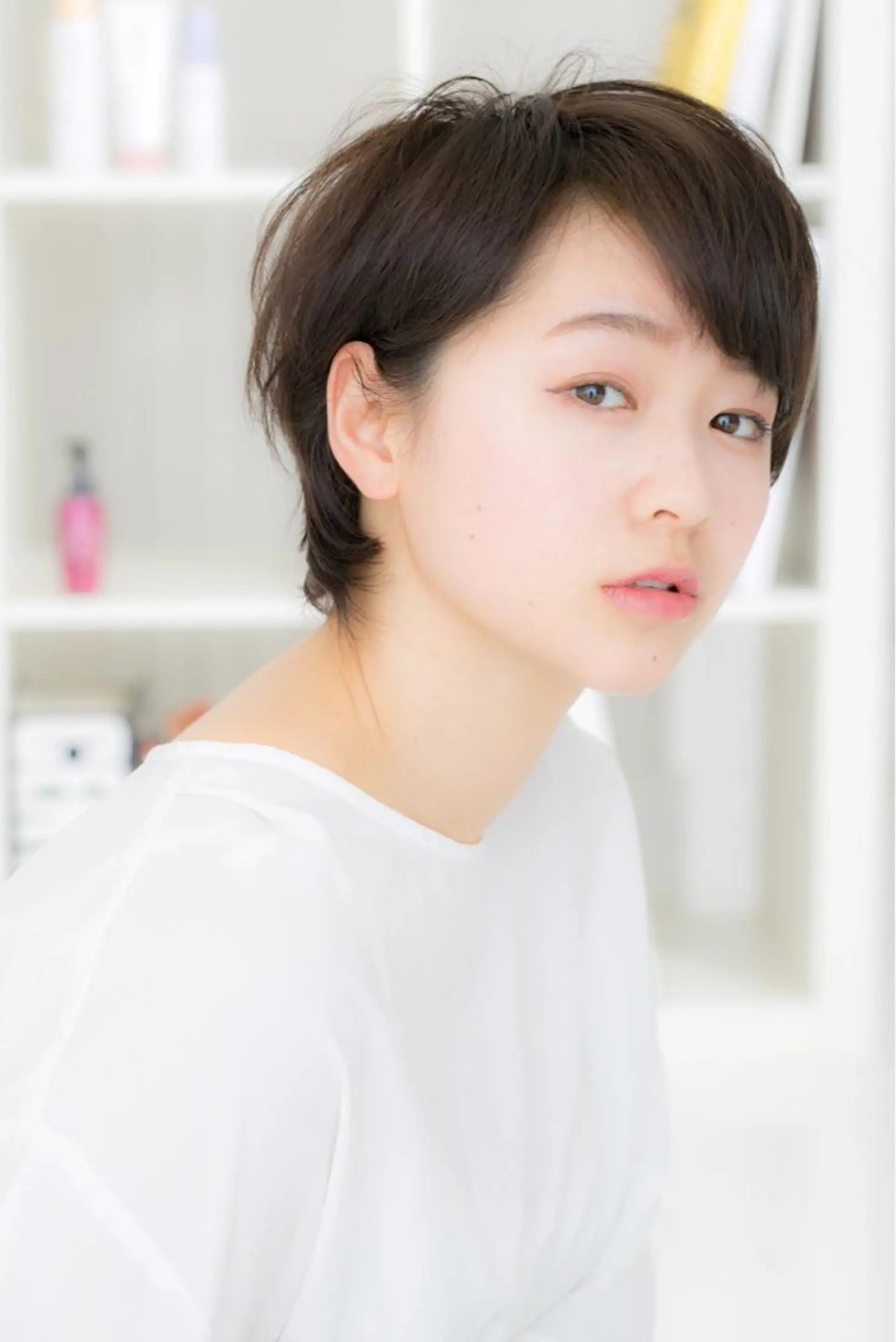 ショート カラー ヘアカラー トリートメント チーフデザイナー 若林　麻衣のヘアスタイル