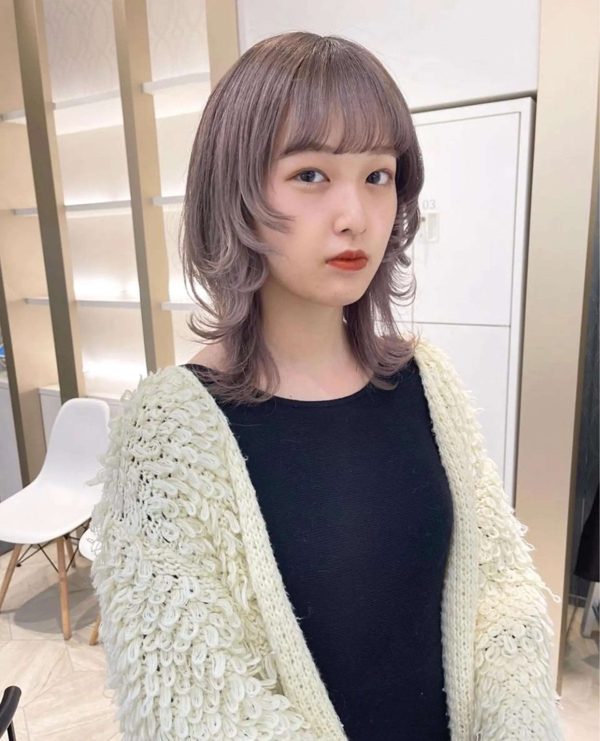 ミディアム カラー ハイトーンカラー ウルフカット / ケアブリーチのヘアスタイル