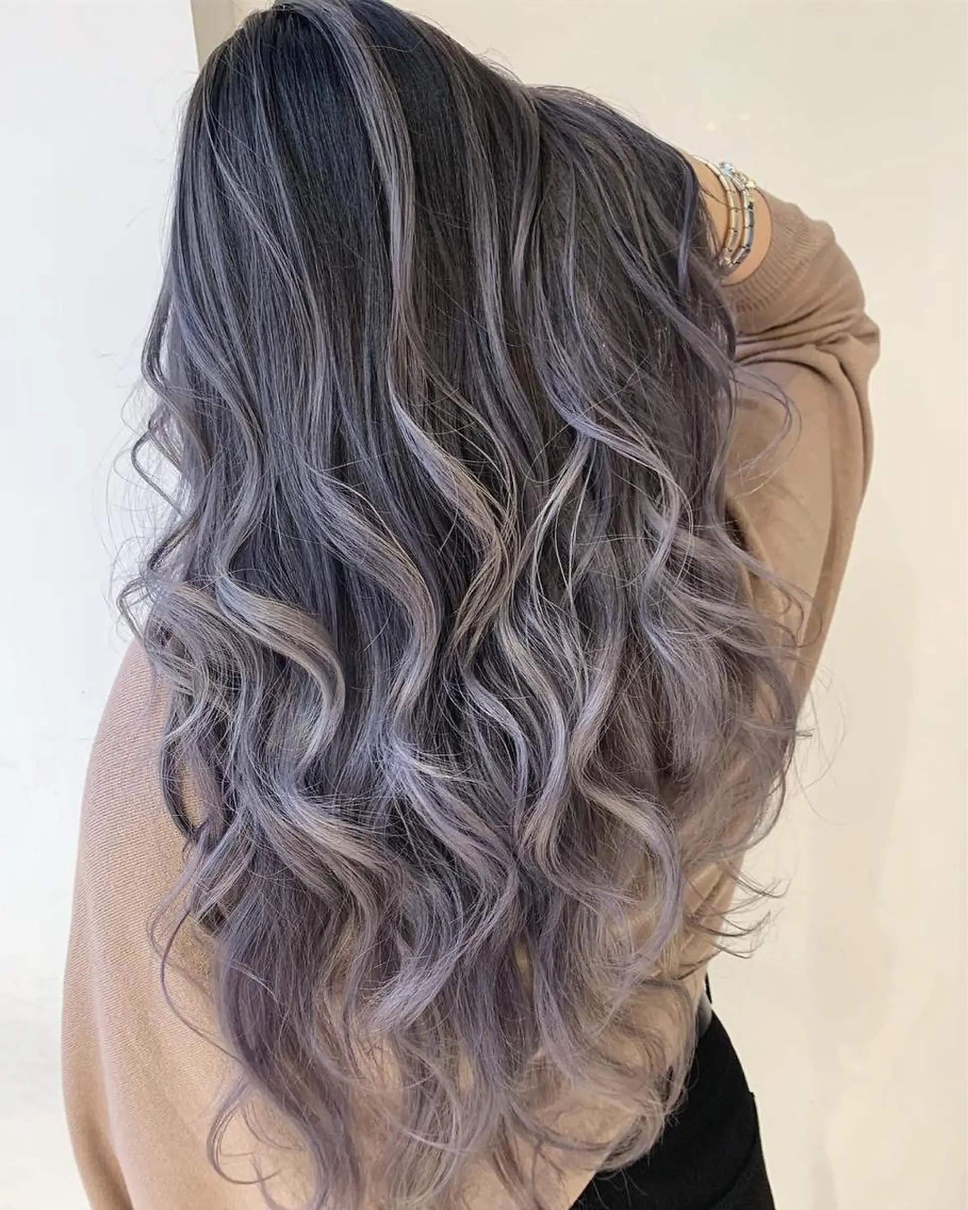 ロング カラー ヘアアレンジ バレイヤージュ グラデーションカラー ハイライトカラー 外国人風カラー ハイライト 髪質改善land千葉所属・阿部 圭悟のヘアスタイル