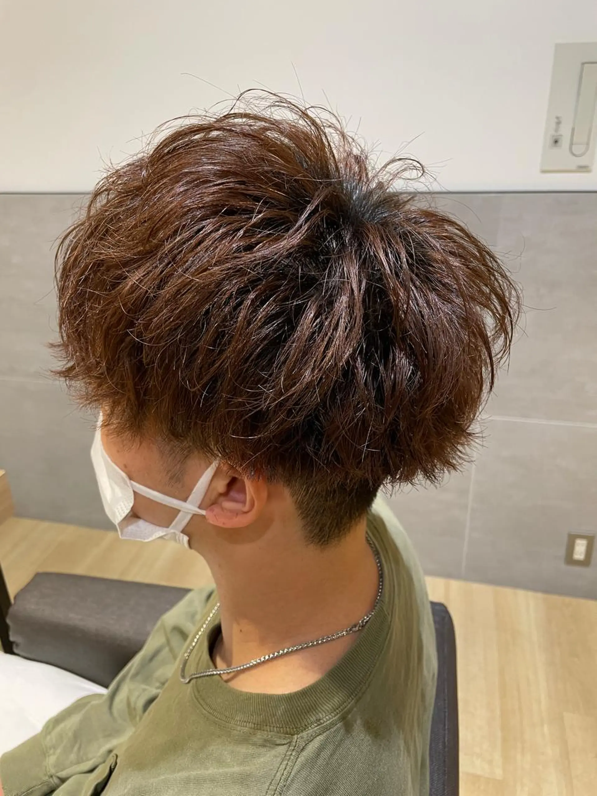 ショート パーマ メンズ カット ヘアカラー ヘッドスパ 美髪形成！色素改善！ 秋田　和輝のヘアスタイル