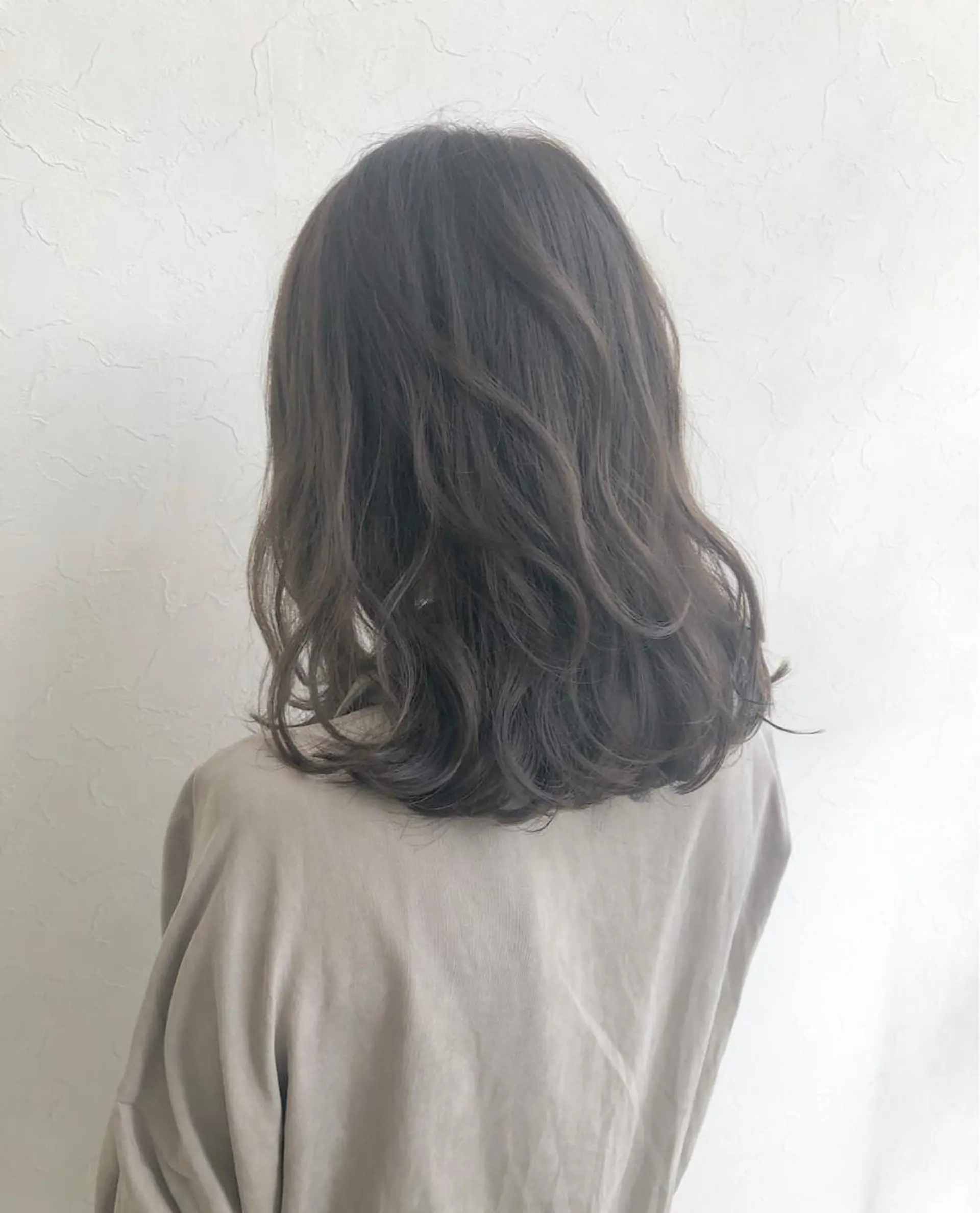 セミロング カラー nakahara madokaのヘアスタイル