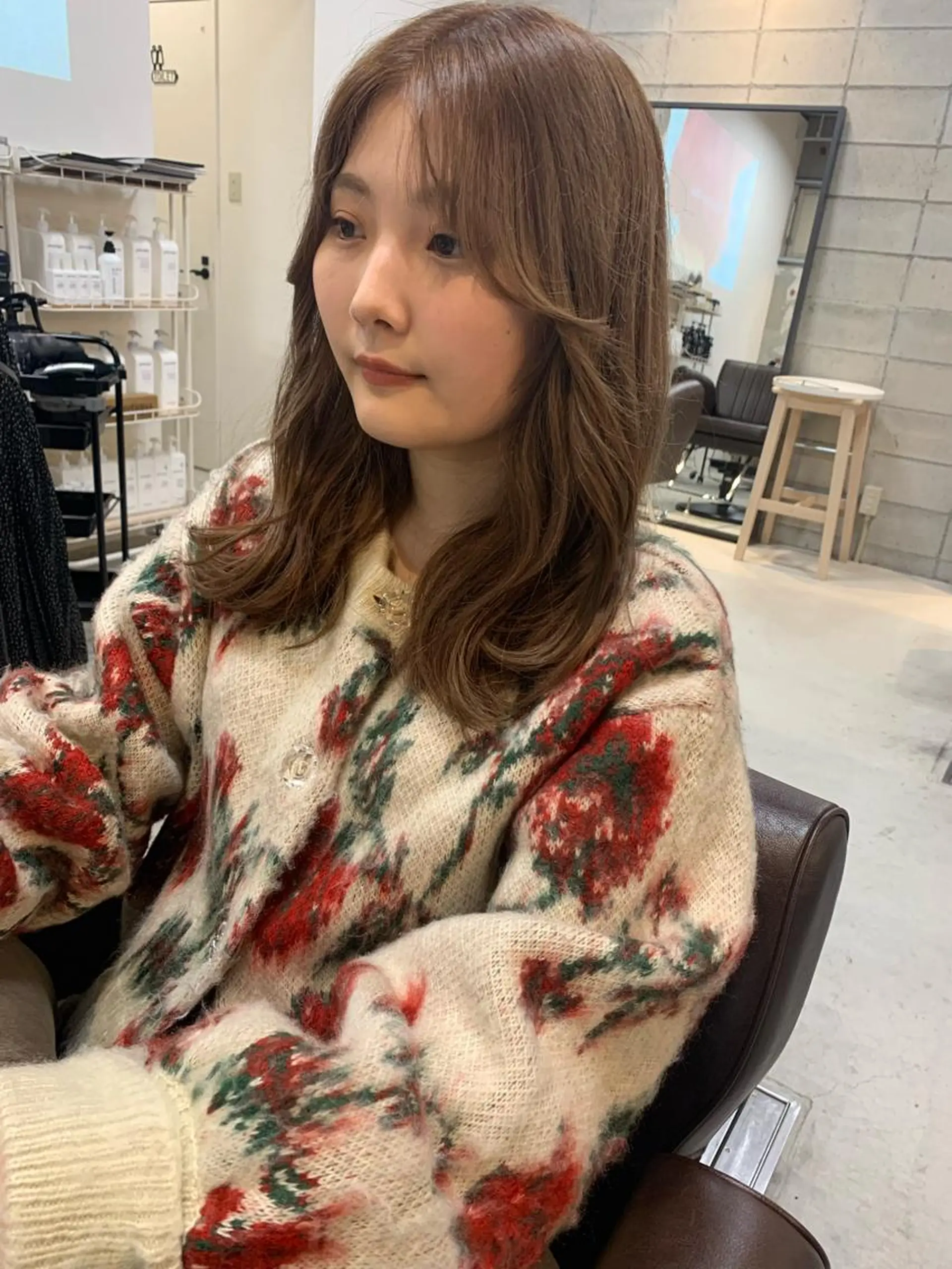 ロング 新海 芳樹のヘアスタイル
