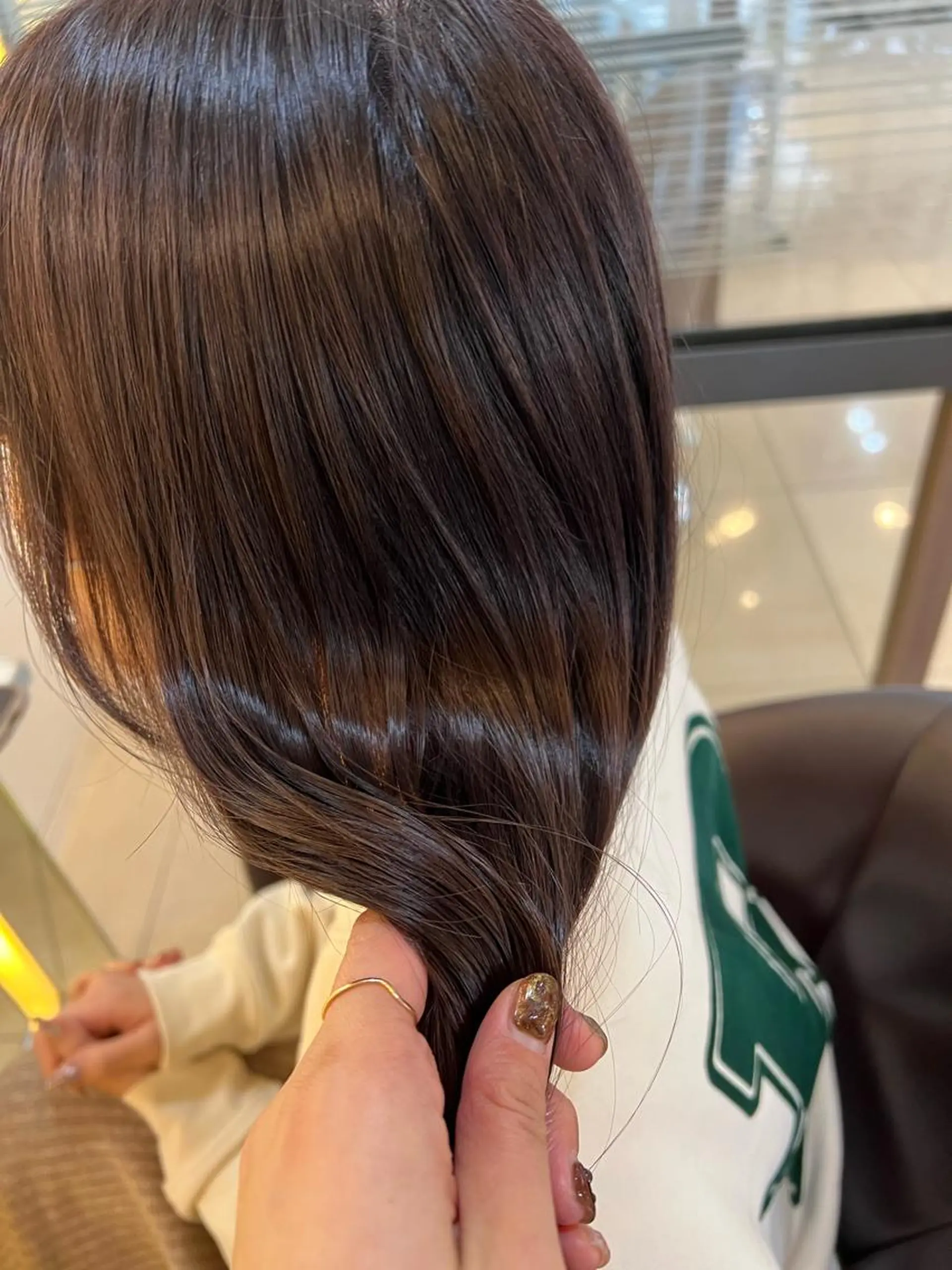 セミロング カラー 🌺まなみ/ うる艶カラー🌺のヘアスタイル