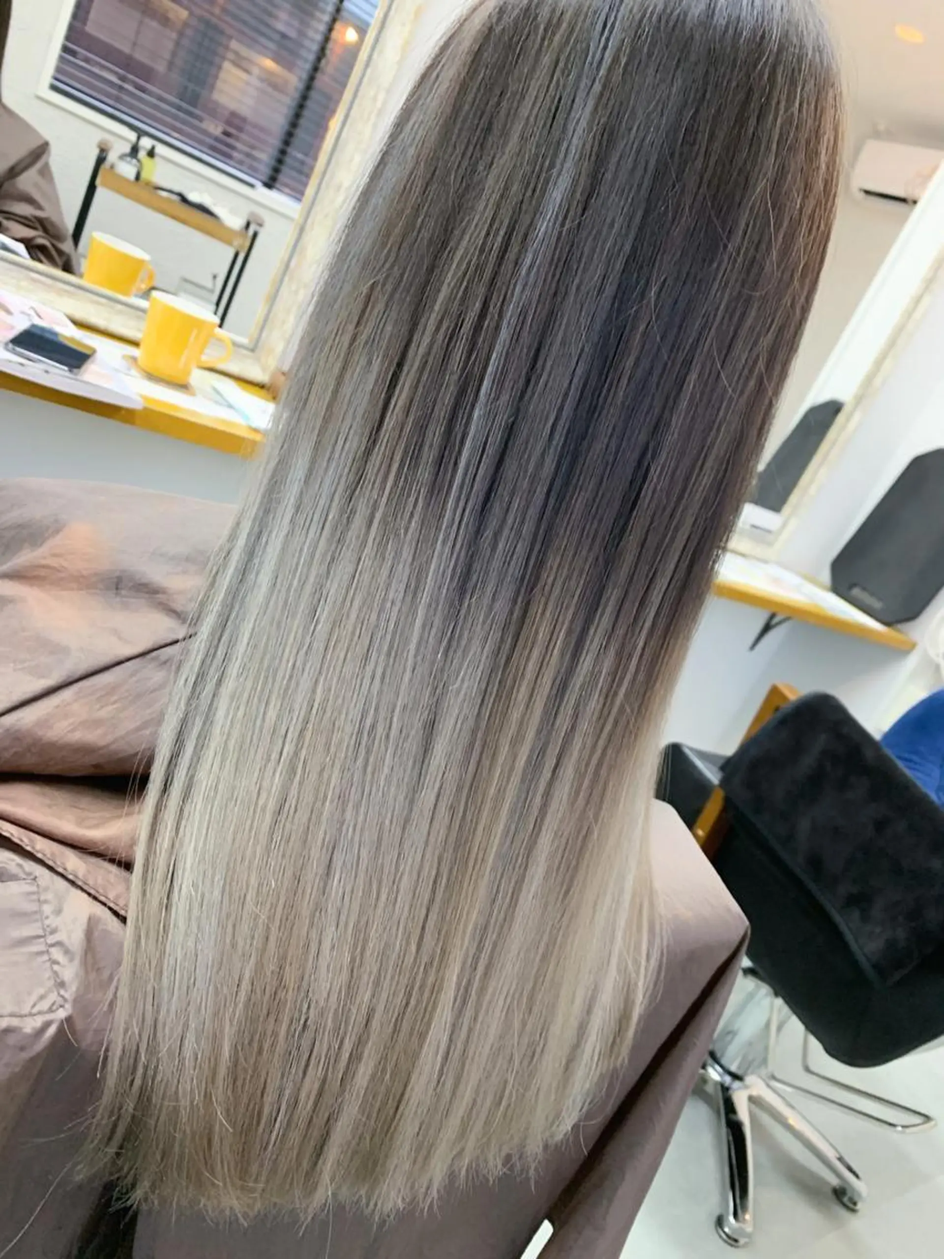 ロング 🥇近藤 恭輔🥇 Recharme新保のヘアスタイル