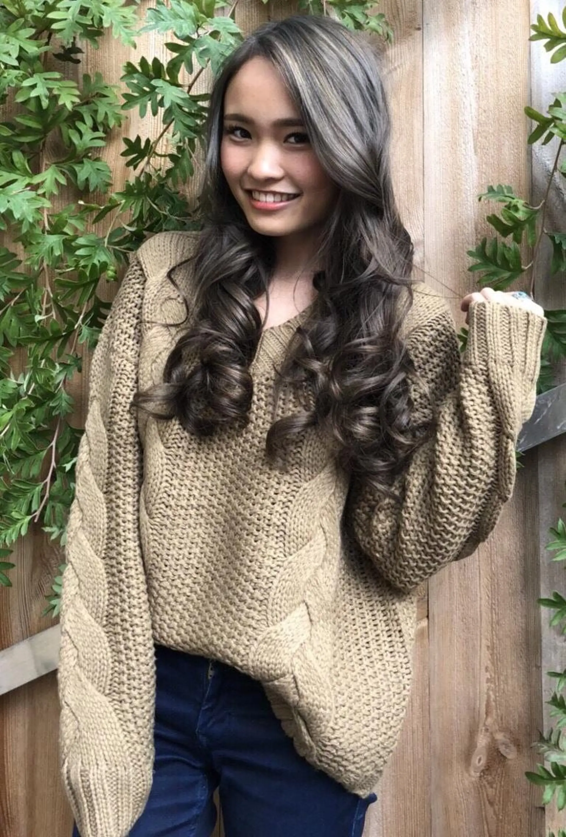 ロング カラー パーマ ヘアアレンジ Device ディバイスのヘアスタイル