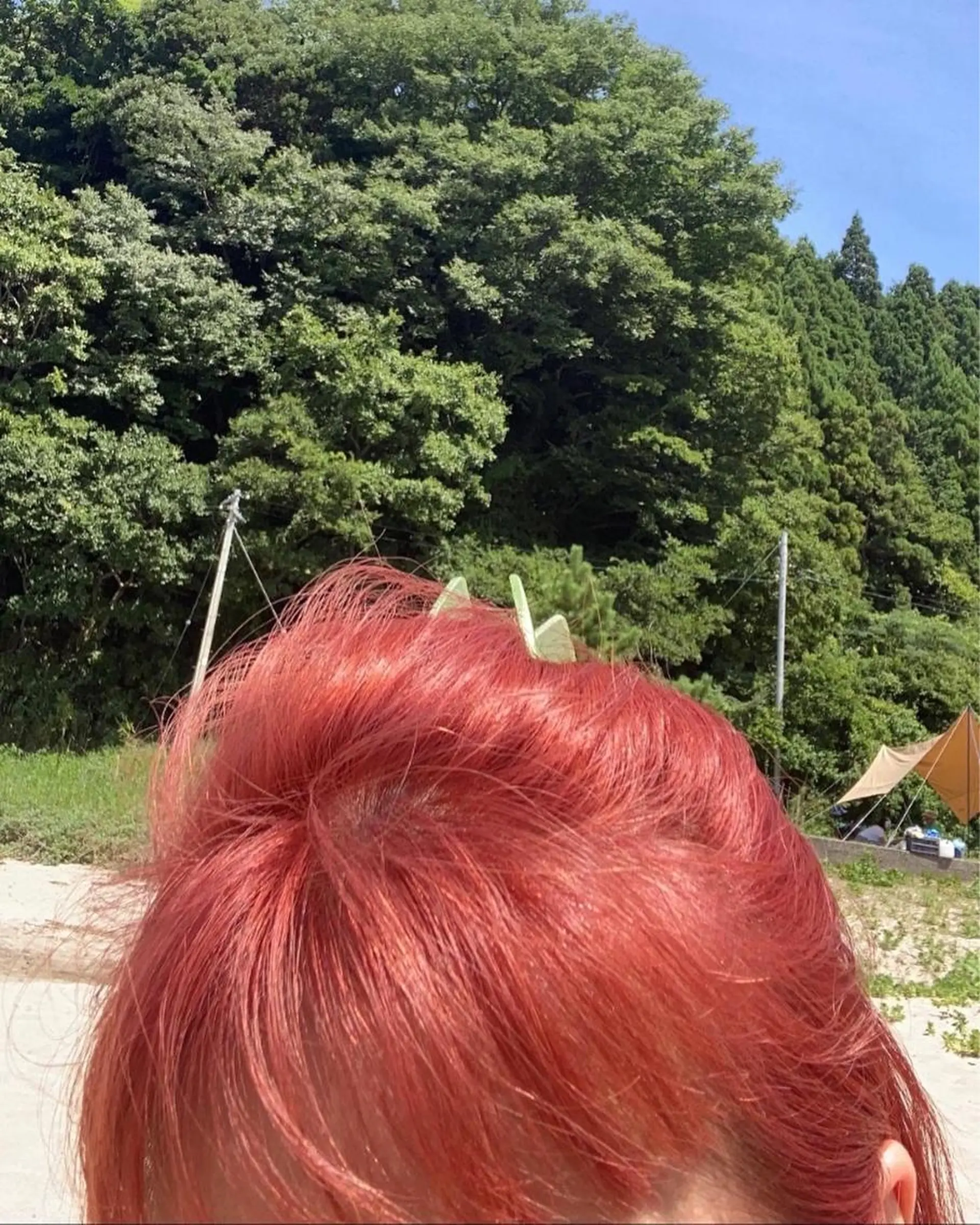 ショート 髪と音処 マトぺ所属・デザインカラー/ボブ ブリーチカラー/ユリのヘアスタイル