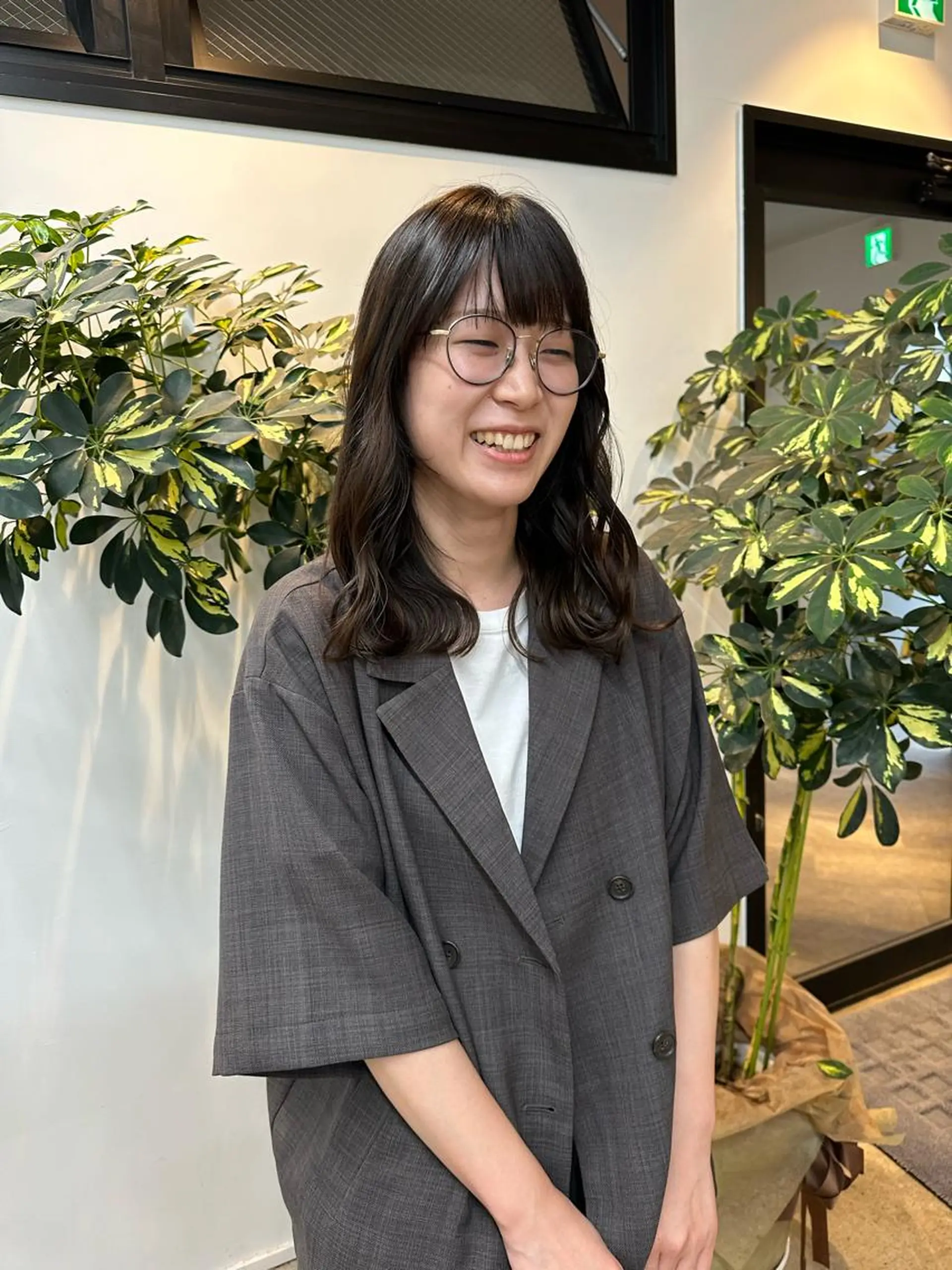 ミディアム カラー yuika .のヘアスタイル