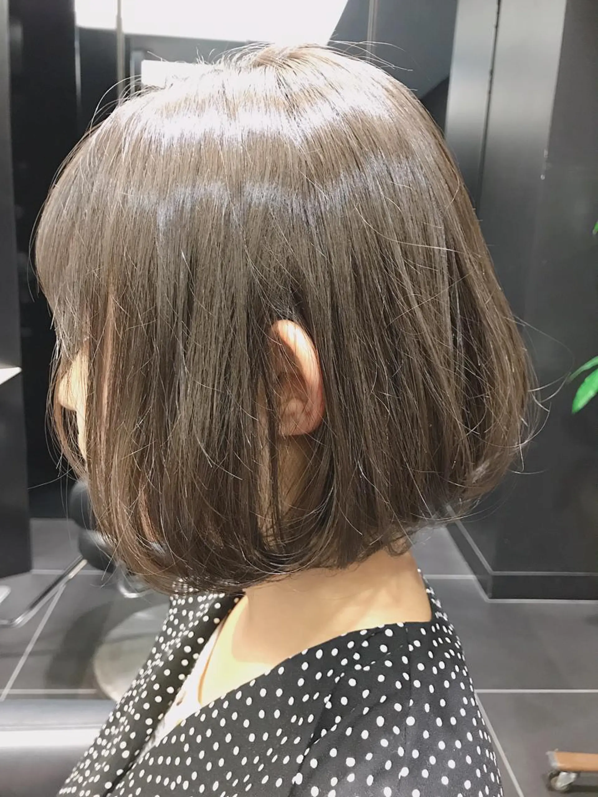 ショート カラー グレージュ イルミナカラー ボブ KANOI 銀座中央通り所属・上條 航平のヘアスタイル