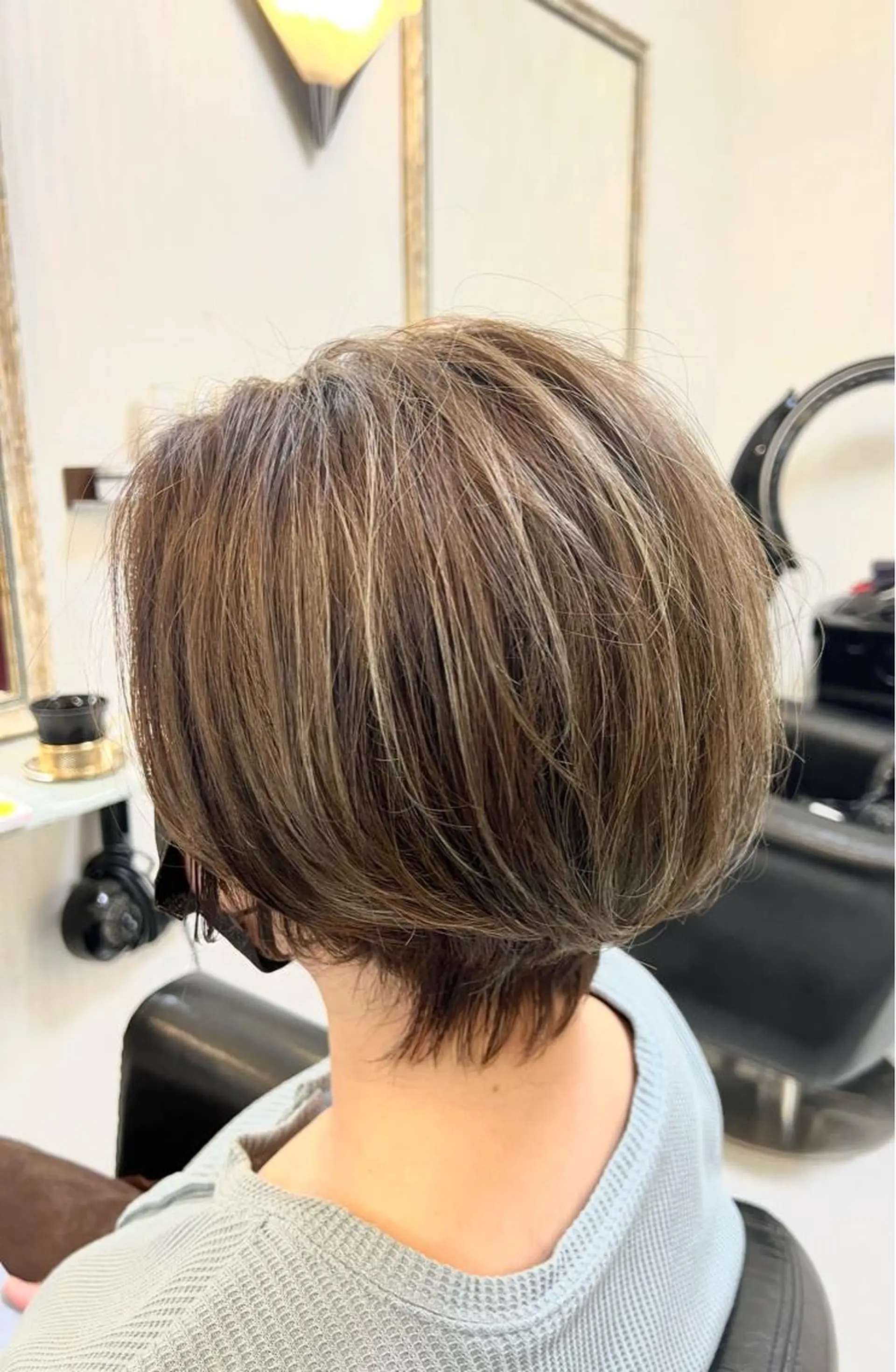 ショート カラー ハイライトカラー ハイライト カット ヘアカラー トリートメント KEN 🌟のヘアスタイル