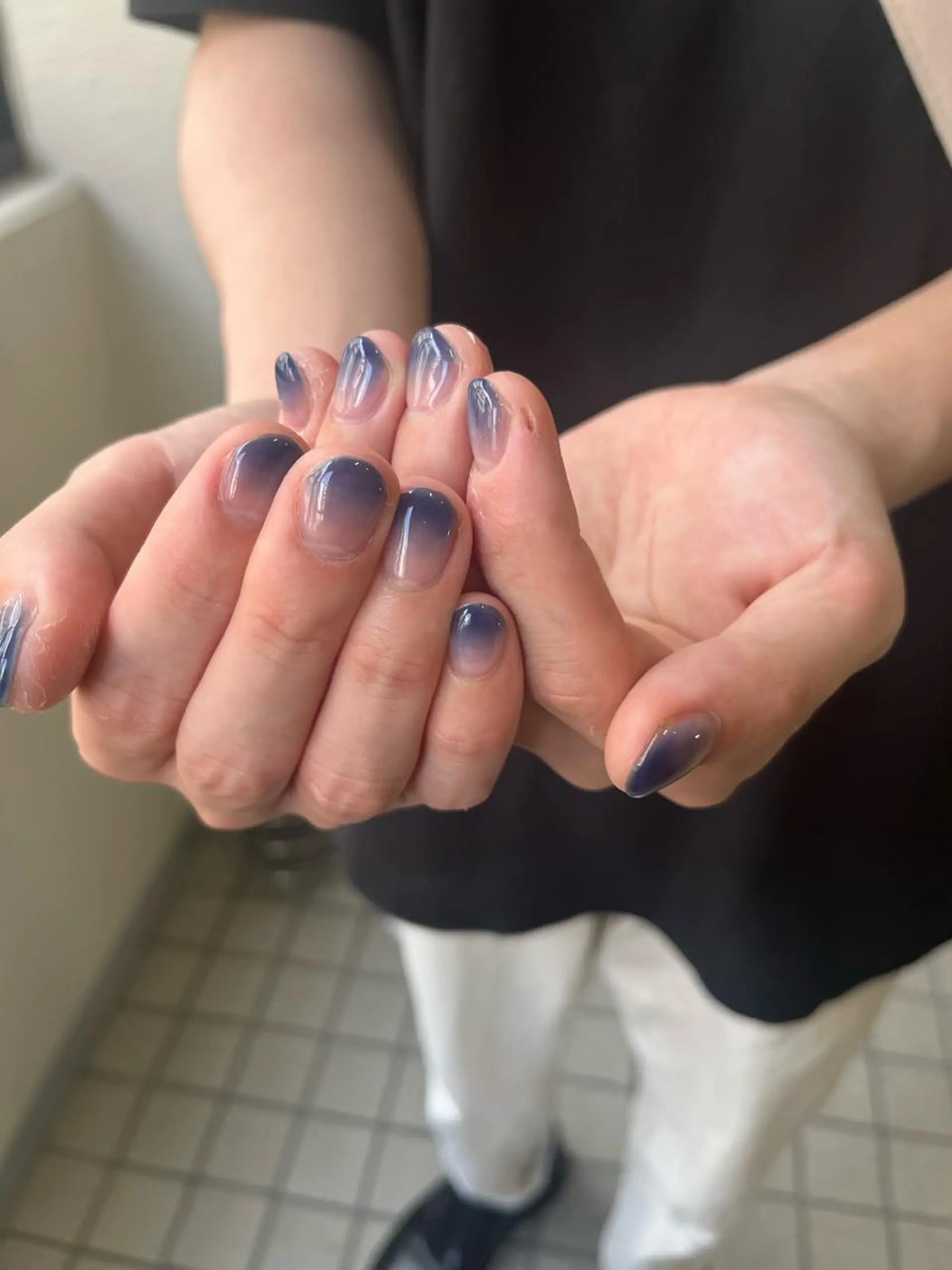ネイル グラデーション メンズネイル ネイビー Etel atelier。のネイルデザイン