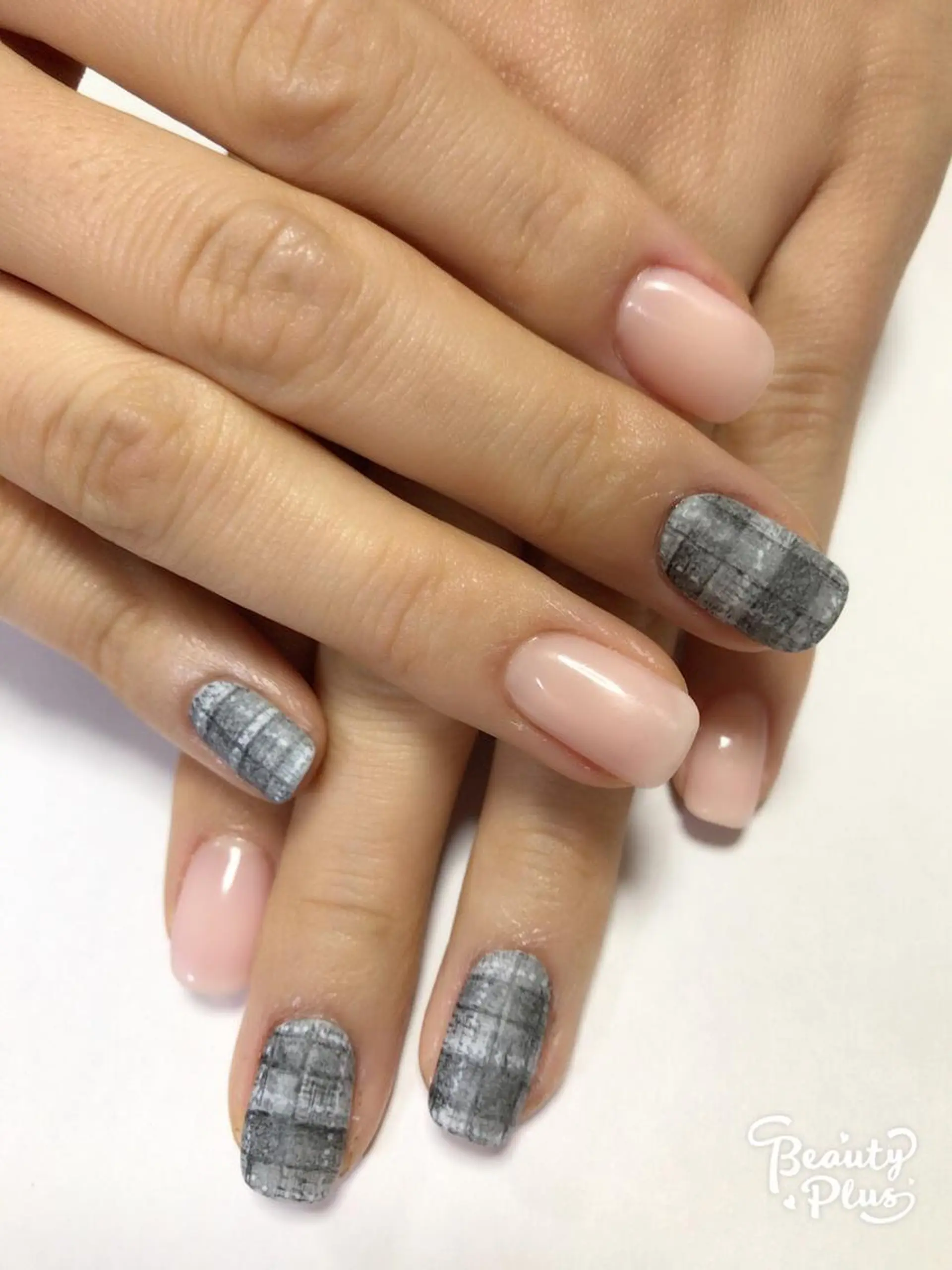 ネイル atelier chic+所属・atelier chic+のネイルデザイン