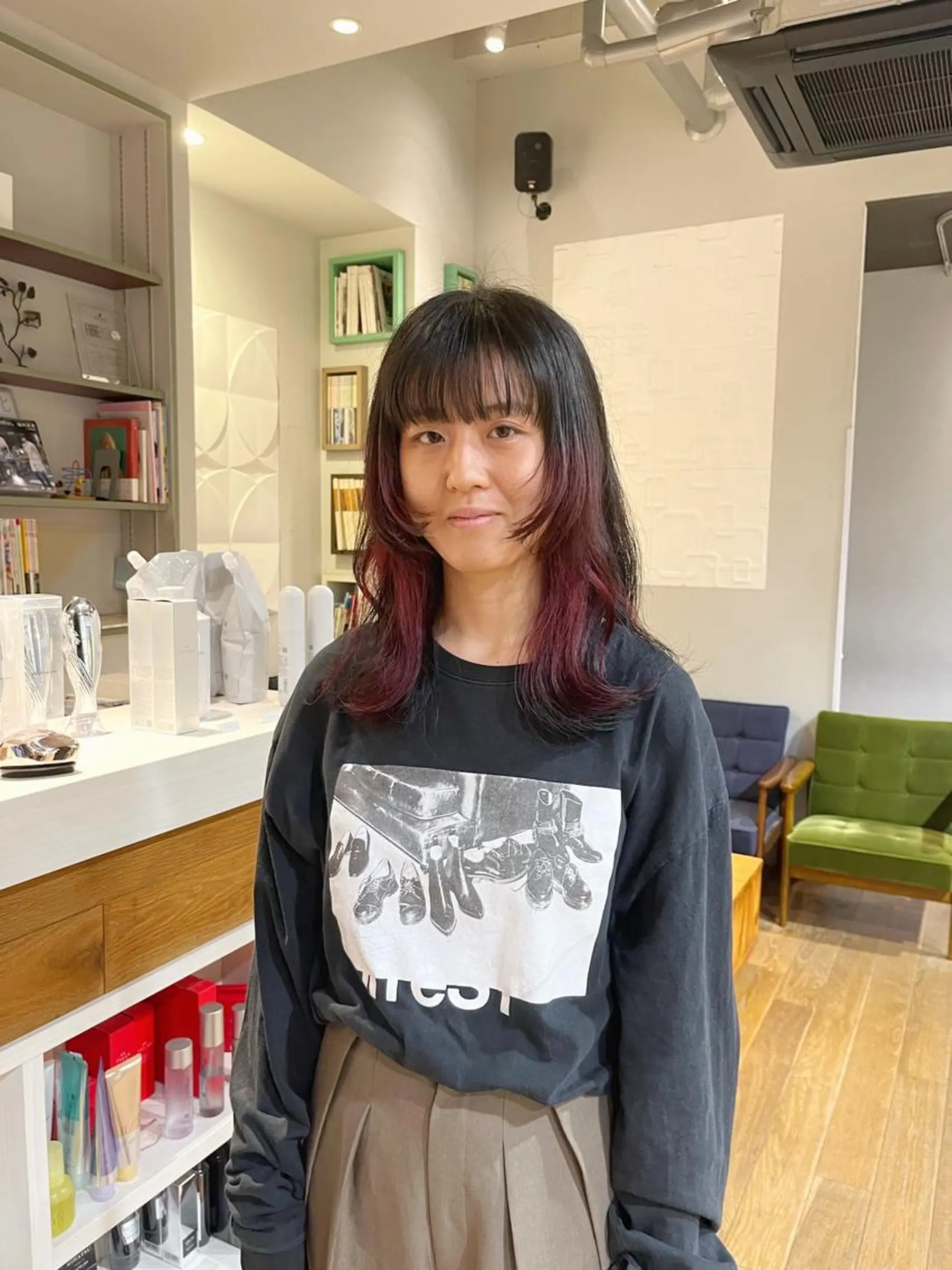 セミロング カラー デザインカラー kawai rihoのヘアスタイル