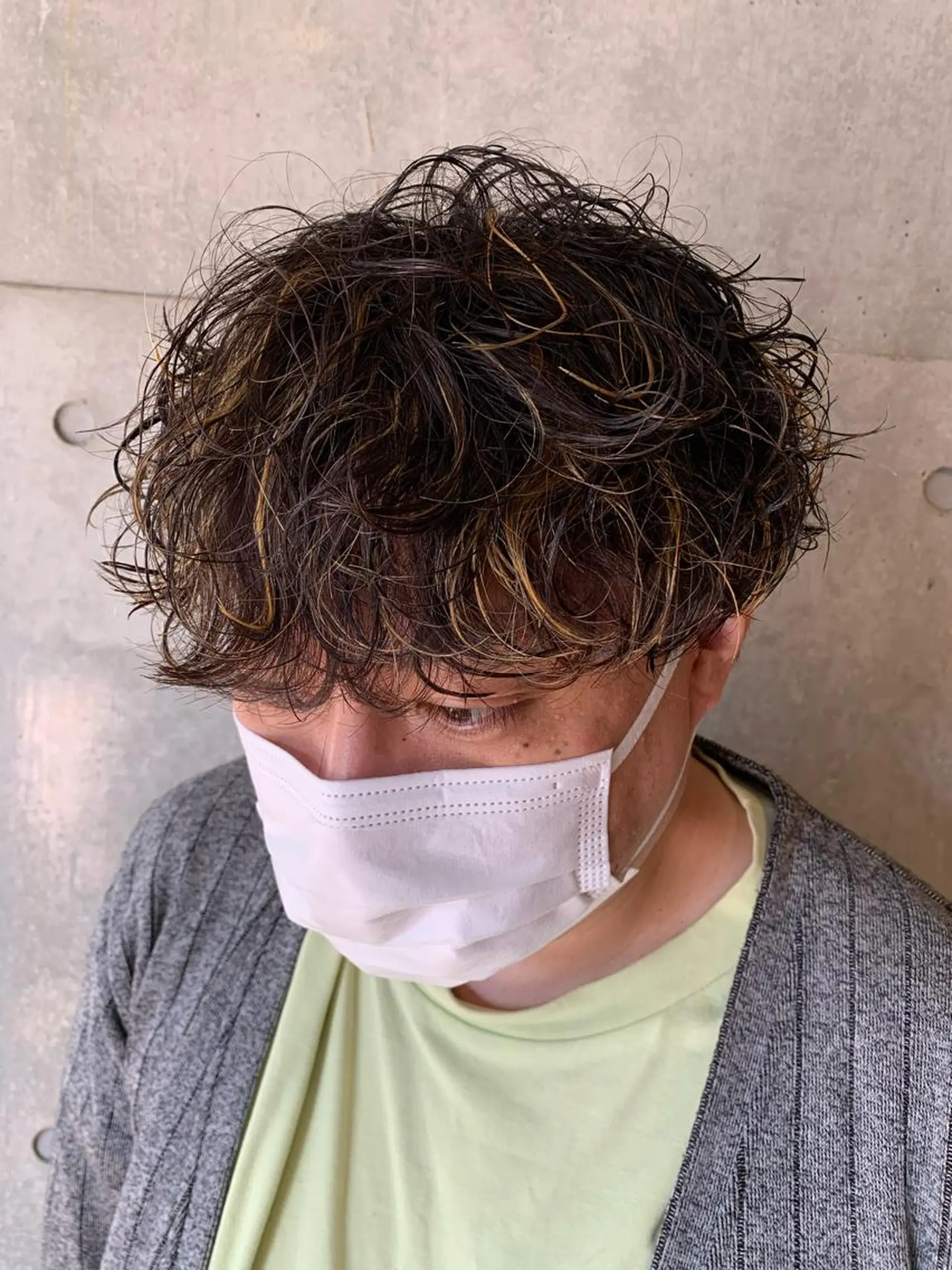 カラー パーマ メンズ メンズメッシュ メッシュ カット パーマ Produce with SALON VILLAGE所属・メッシュパーマ職人/ 窪田 優也/ツイスパのヘアスタイル