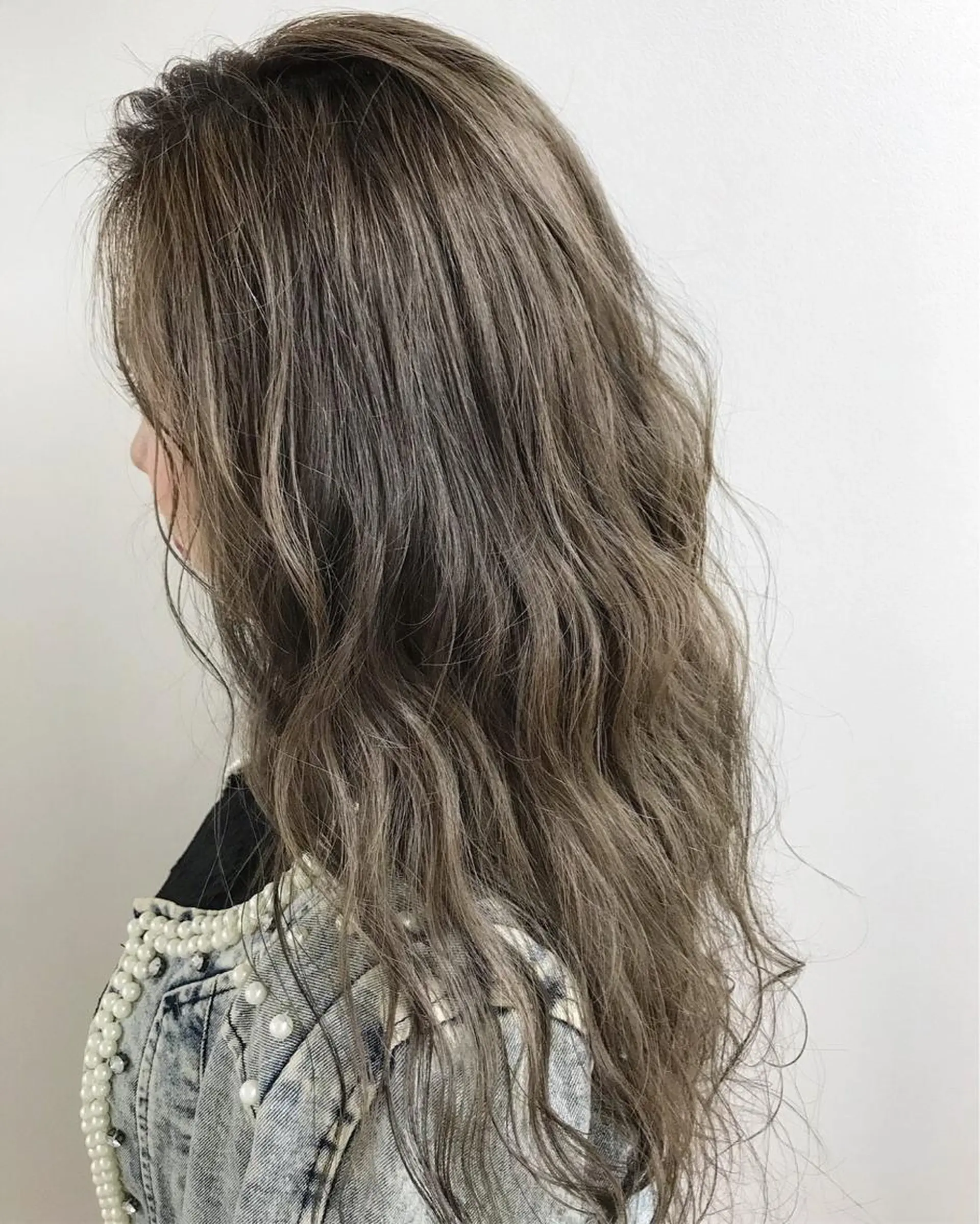 ロング カラー アッシュ アッシュグレー カット ヘアカラー トリートメント ブリーチ特化 / share 元太のヘアスタイル