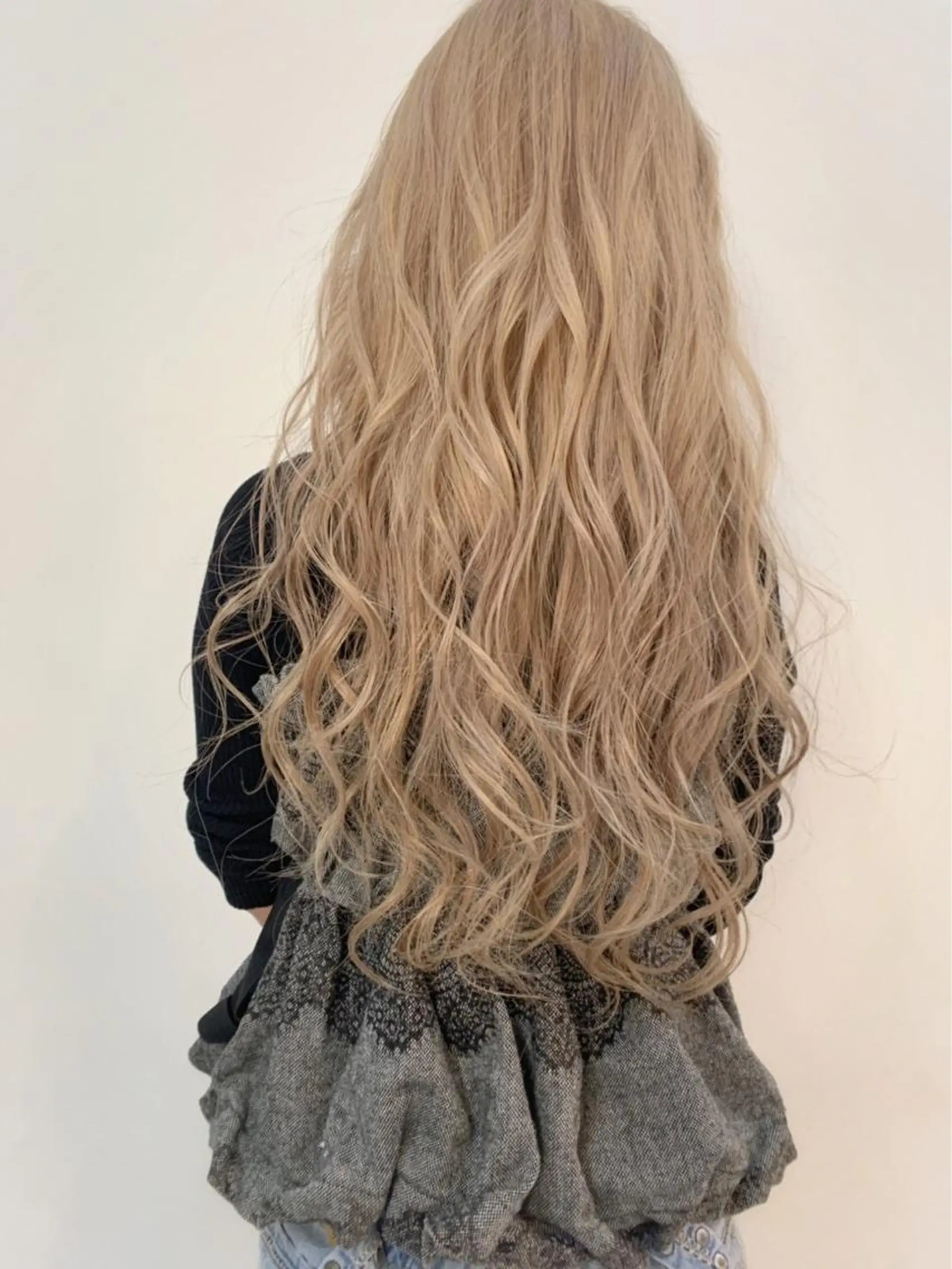 ロング カラー 加藤 利基のヘアスタイル