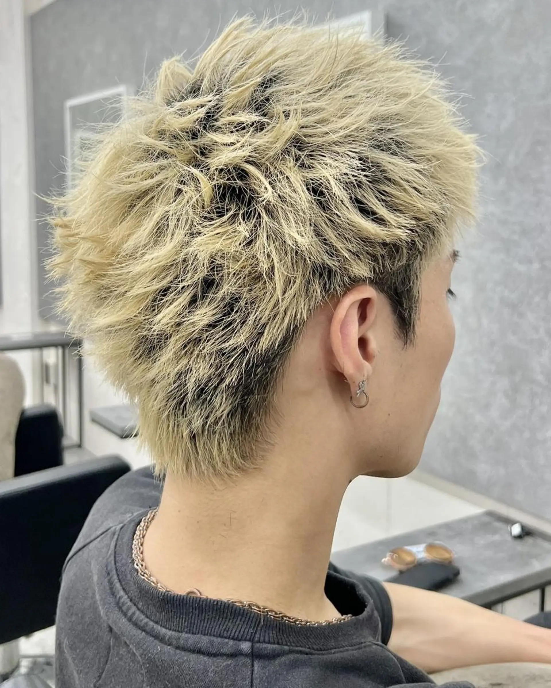 メンズ カラー ショート カット ヘアカラー GLOP HOMME 店長　アオトのヘアスタイル