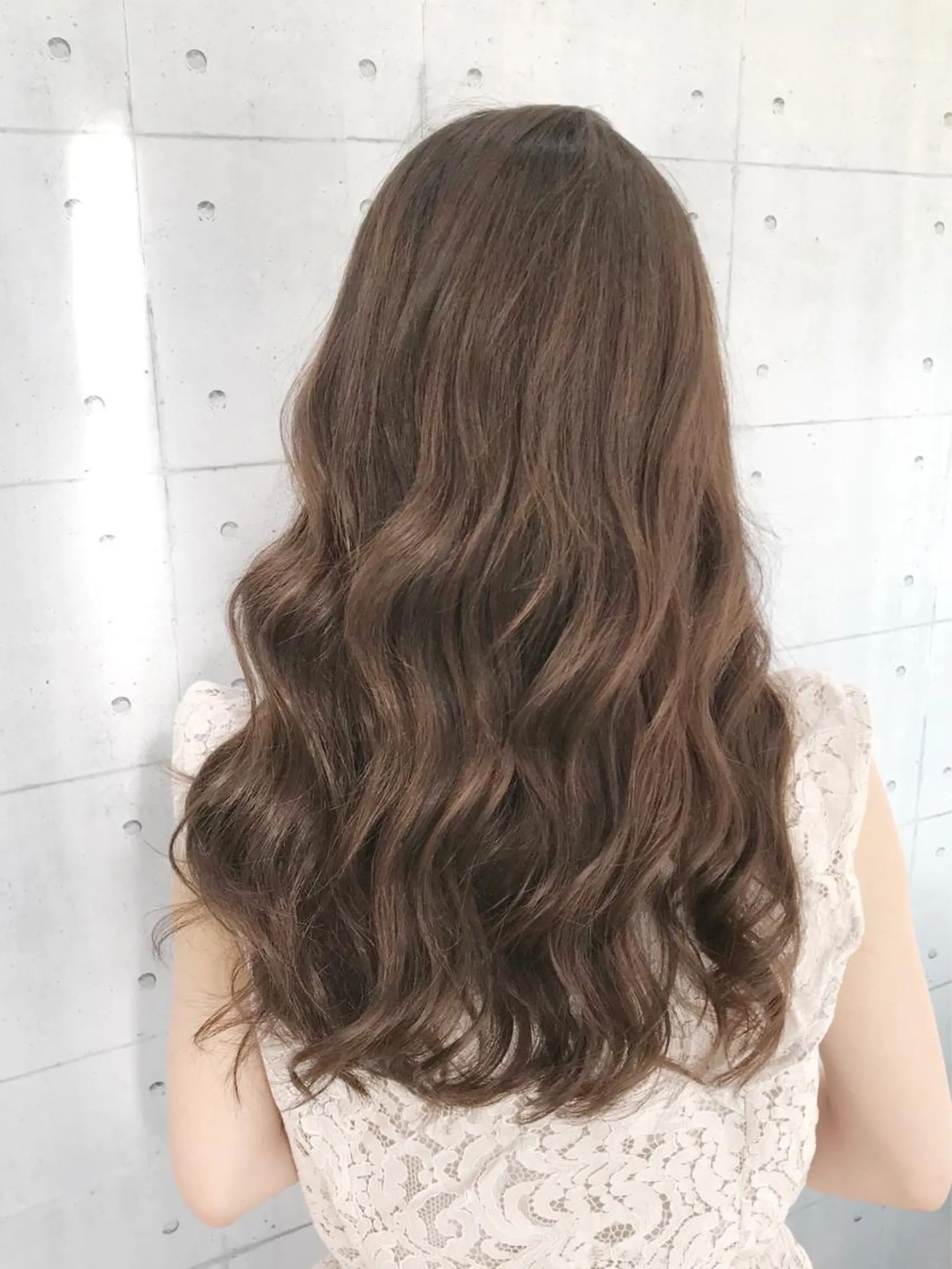 ロング カラー ベージュカラー イルミナカラー カット ヘアカラー 高木 麻知子のヘアスタイル