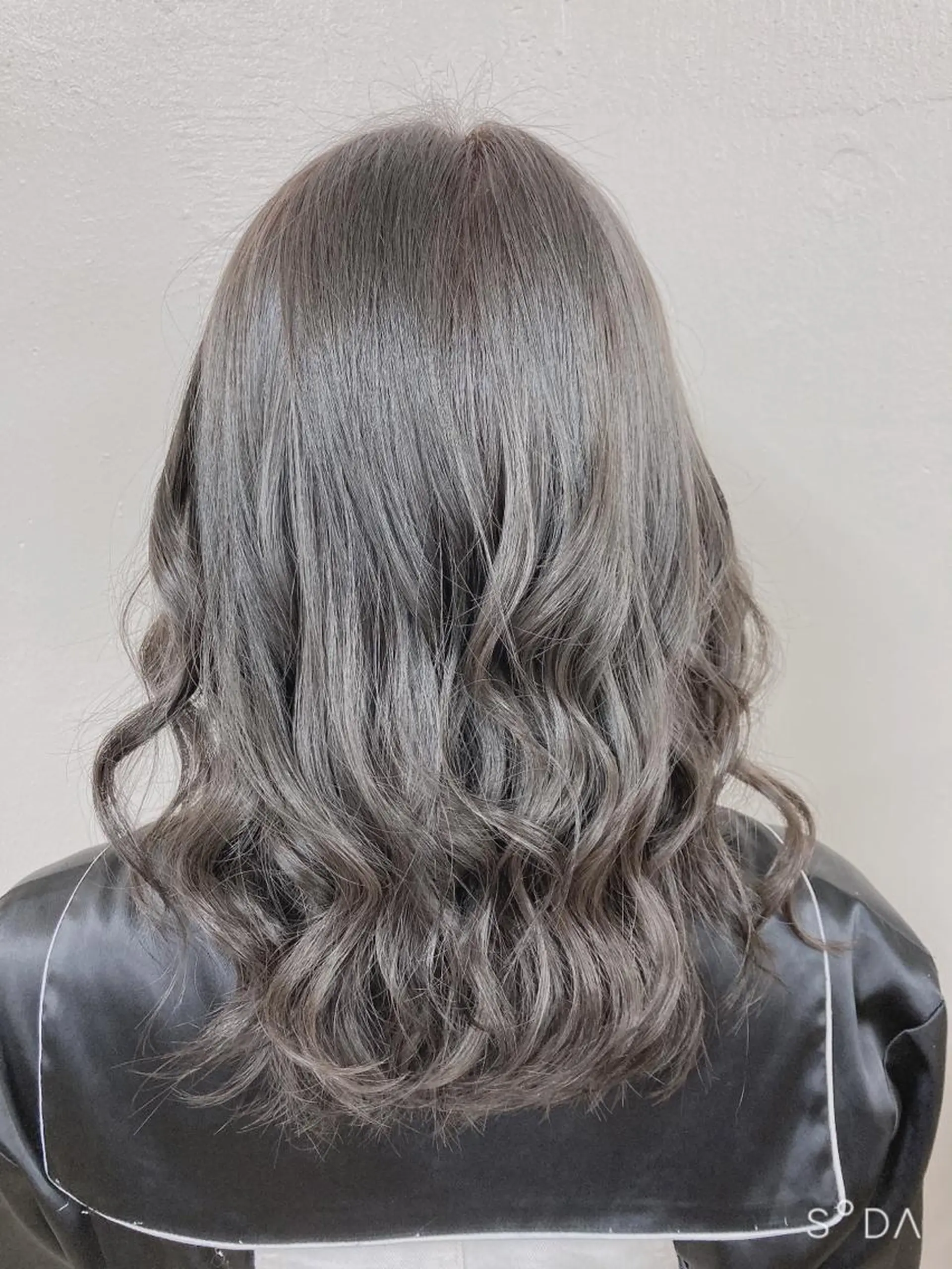 ロング カラー 💍大人デザイン /ハイトーン♡リクトのヘアスタイル