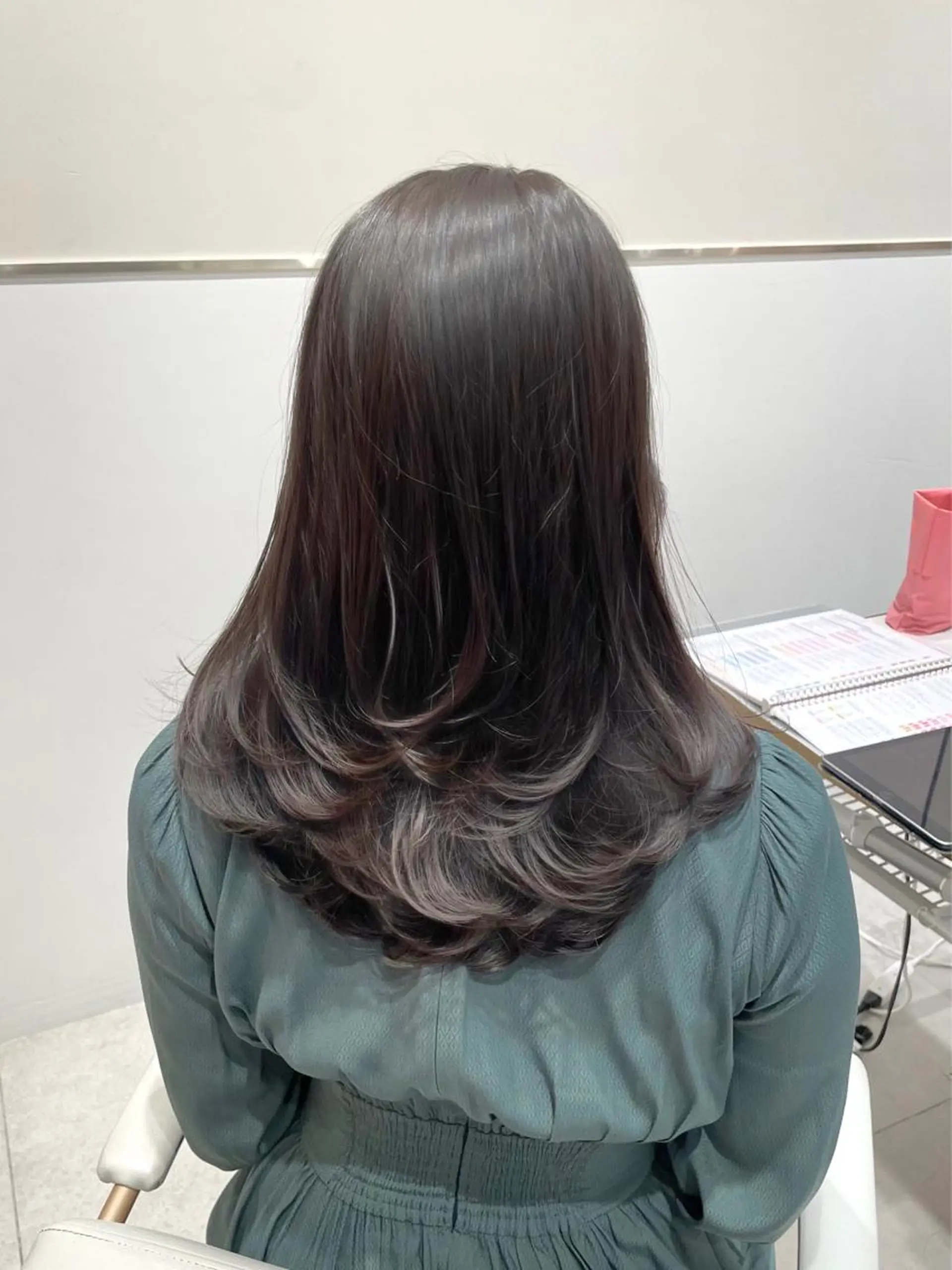 セミロング カラー ヘアアレンジ Toiro所属・🤎小顔レイヤー /ベージュ🤎友香のヘアスタイル