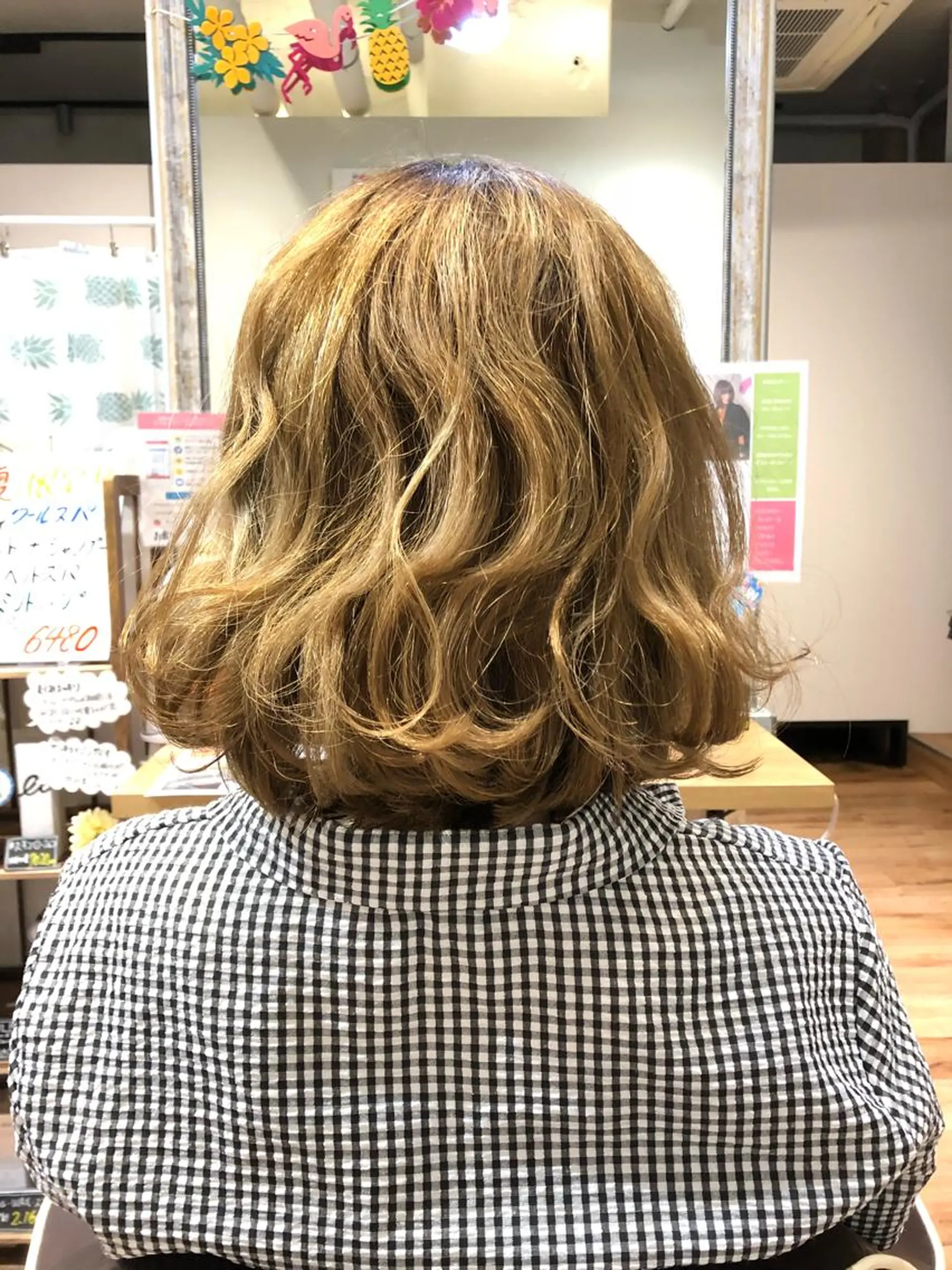 ミディアム 青野 文香のヘアスタイル