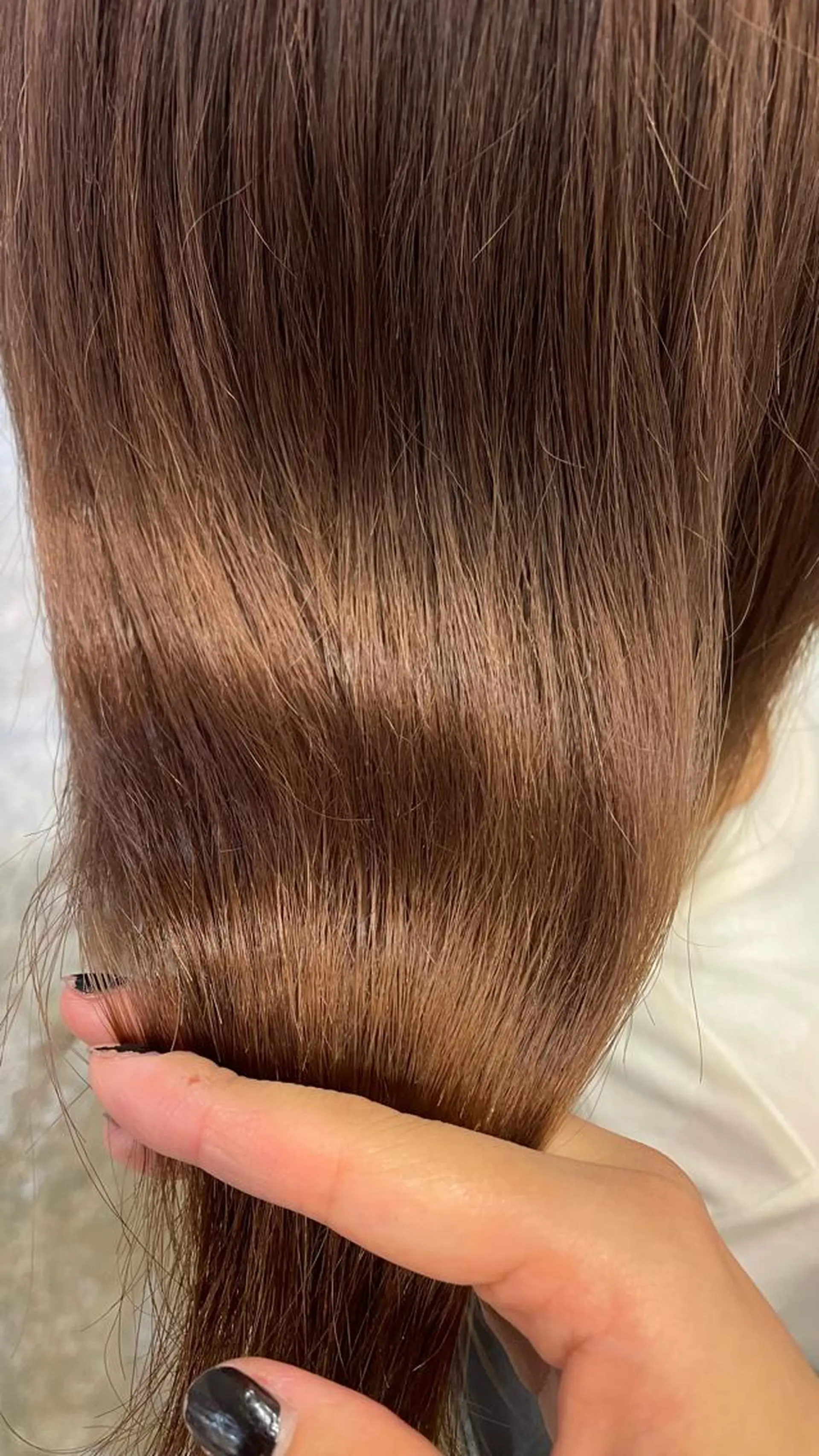 セミロング オリーブカラー 長谷川のヘアスタイル