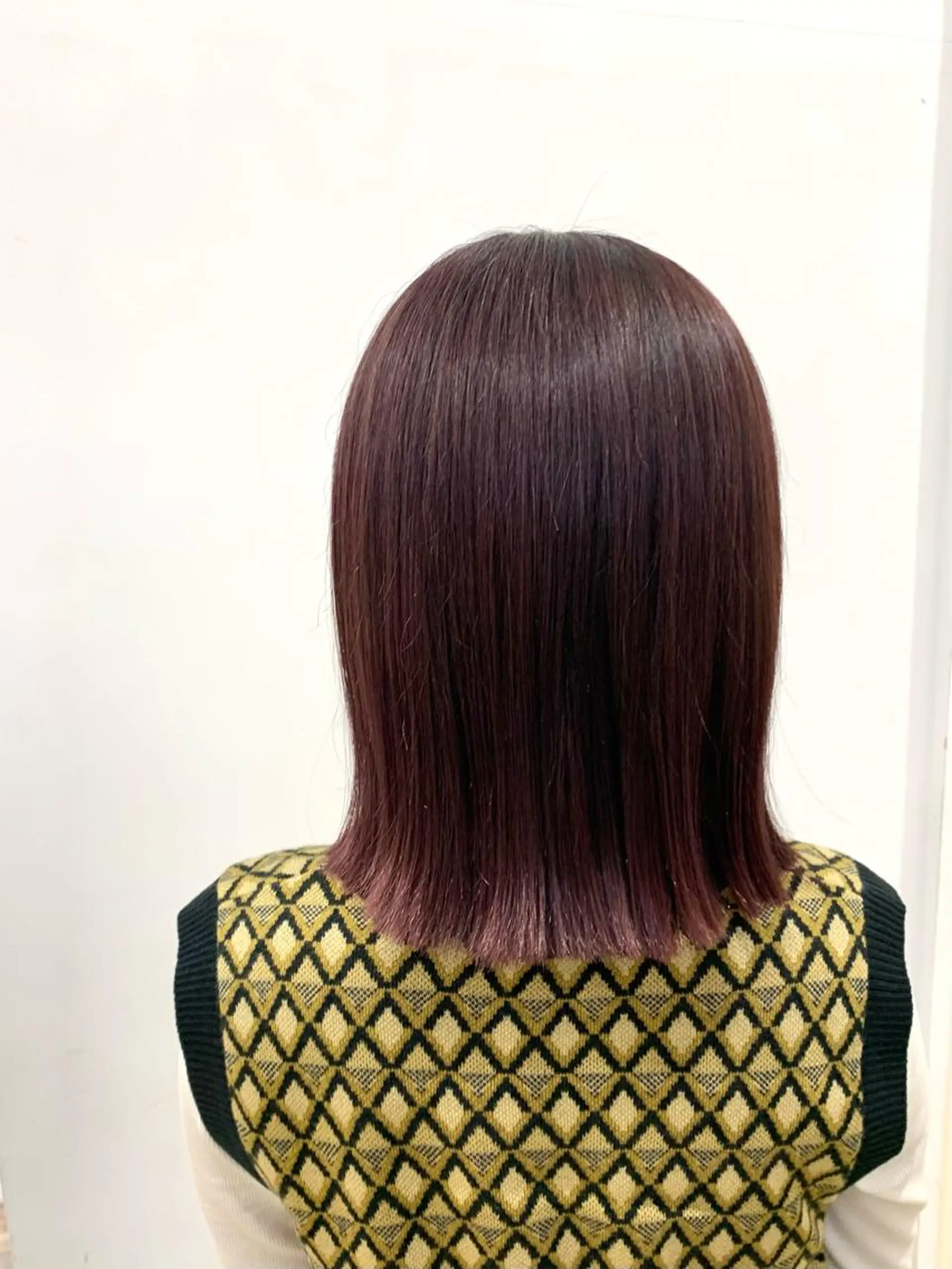 ミディアム カラー カット ヘアカラー トリートメント ぱつっとボブ/ 小野あかねのヘアスタイル