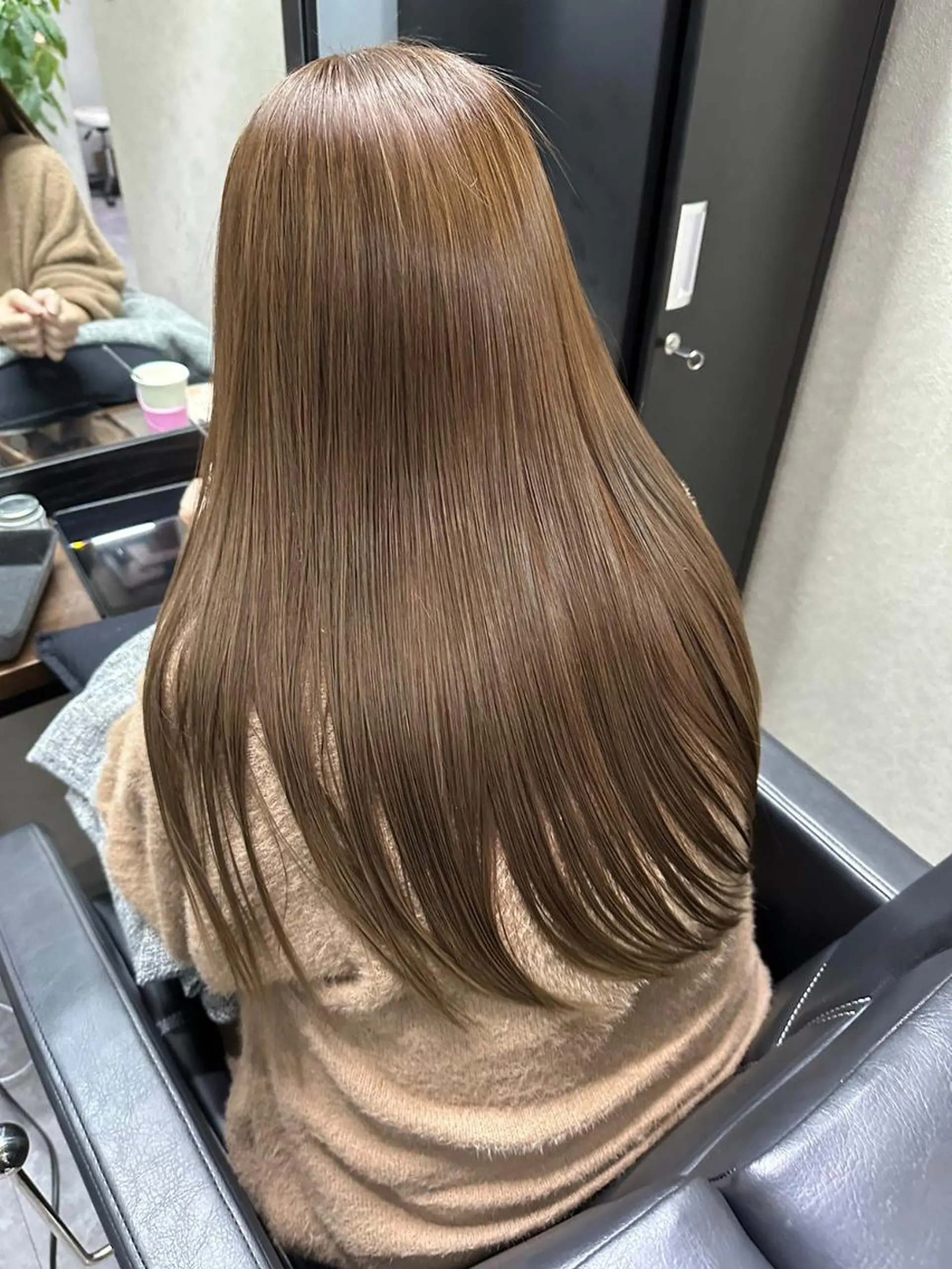ロング パーマ カラー アディクシーカラー アッシュ バレイヤージュ ミストバング ブリーチ 初めでも安心🌟 newi町田✂のヘアスタイル