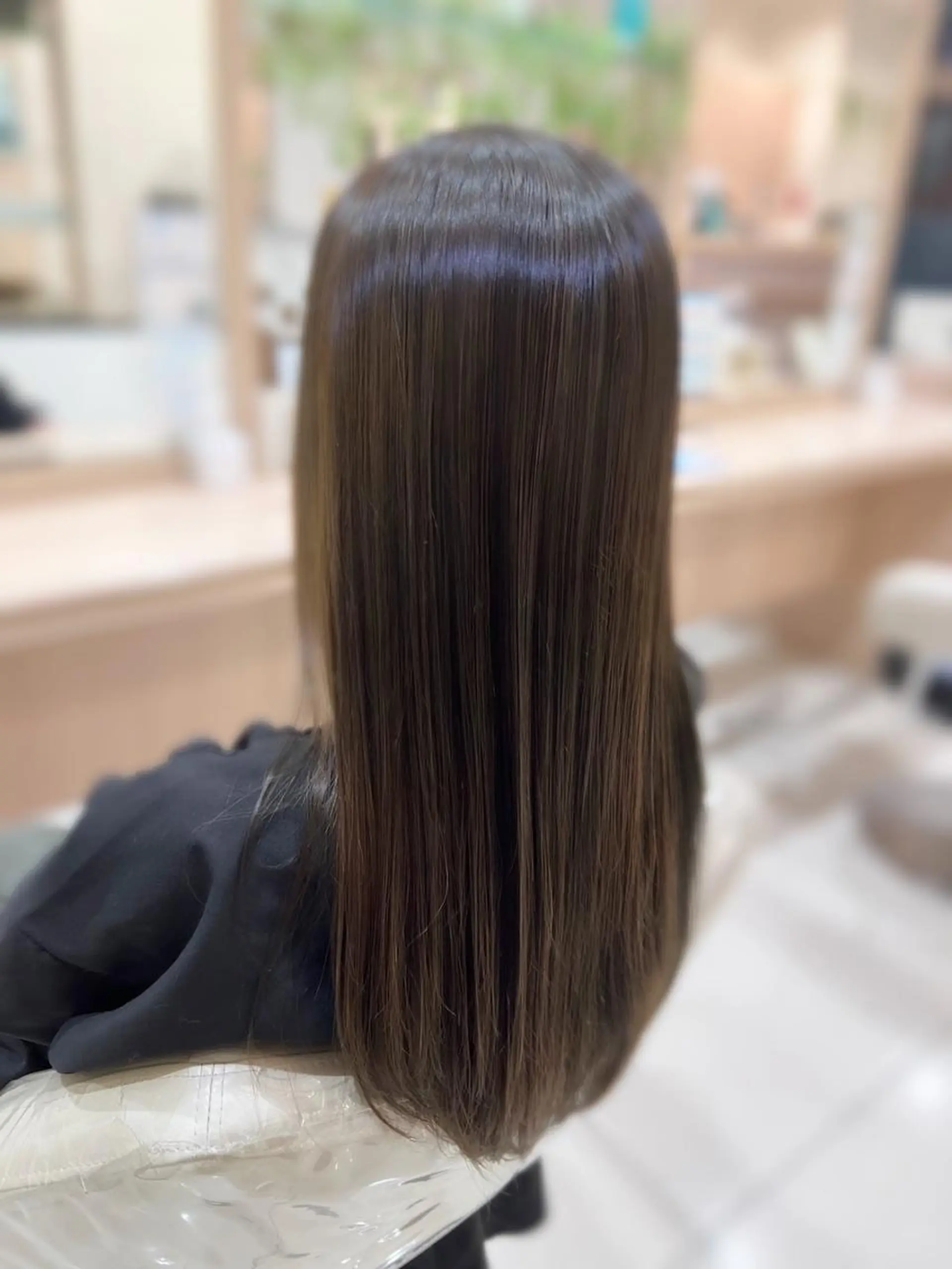 ロング カラー ブラウンカラー ダークブラウン ヘアカラー 片野 友椰のヘアスタイル
