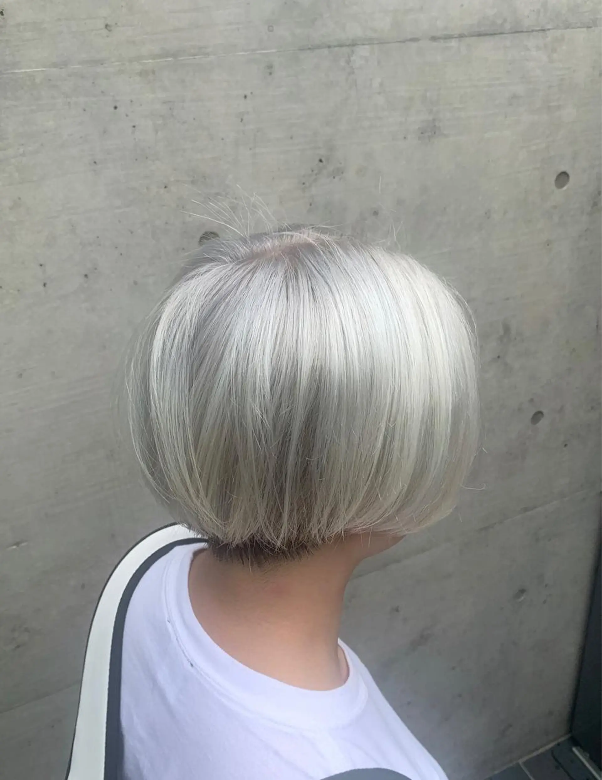 ショート カラー ブリーチ ケアブリーチ a-o横浜所属・色落ちまでキレイに！ ！女性サロンのヘアスタイル