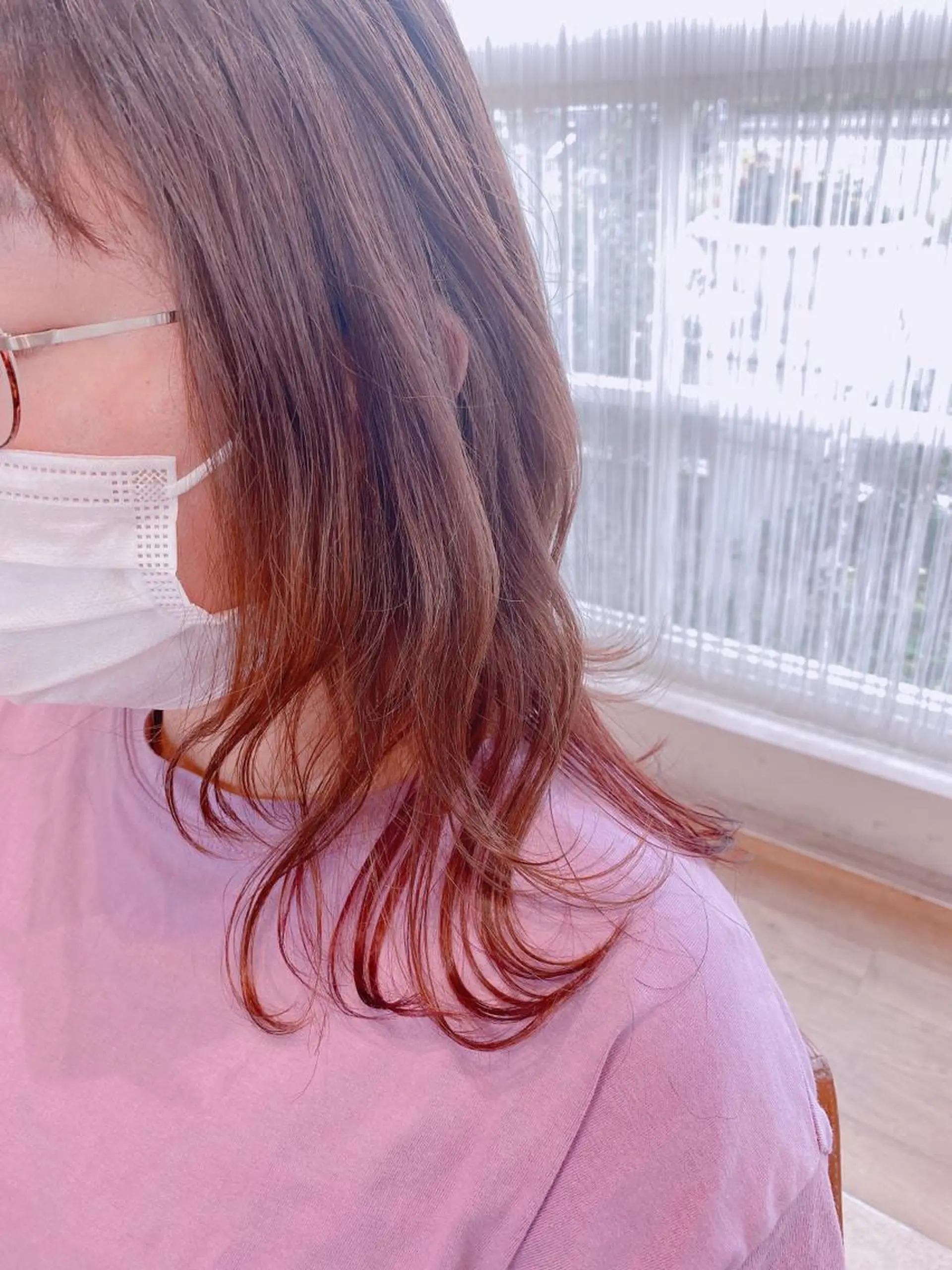 セミロング 岡本 真実のヘアスタイル