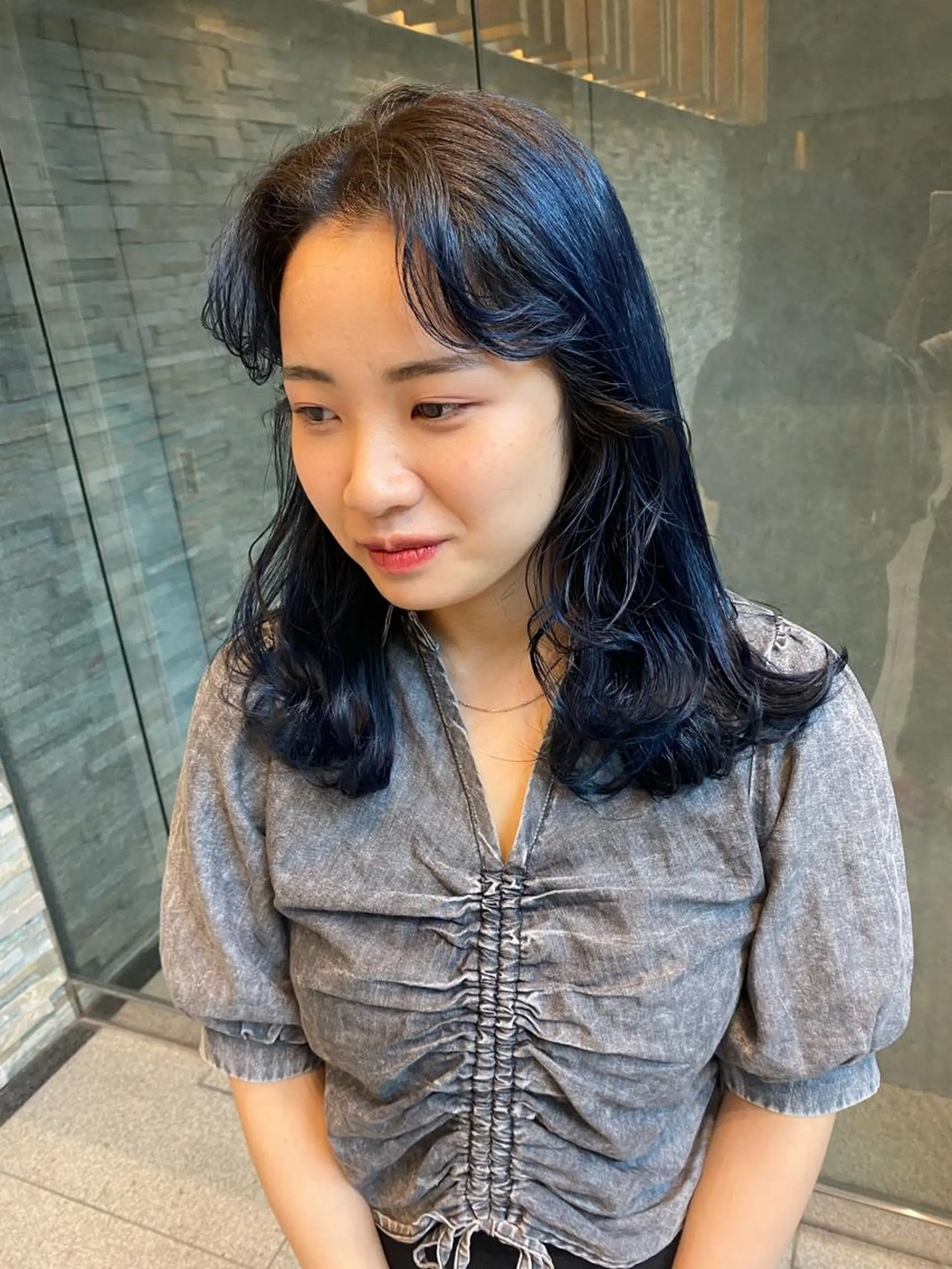 セミロング 髪と音処　マトぺ所属・デザインカラー/ボブ ブリーチカラー/ユリのヘアスタイル