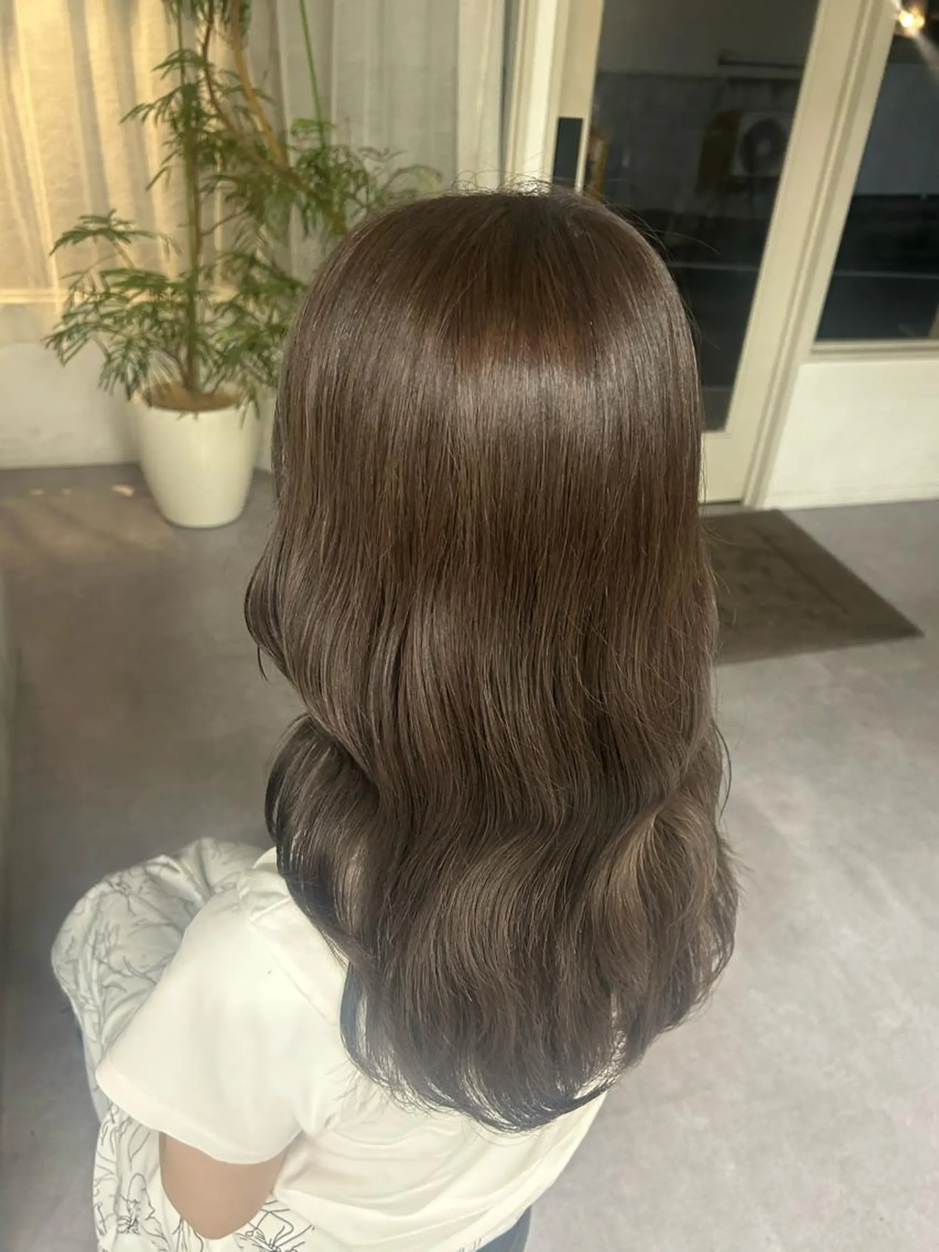 カラー ブリーチ 高山 アミのヘアスタイル