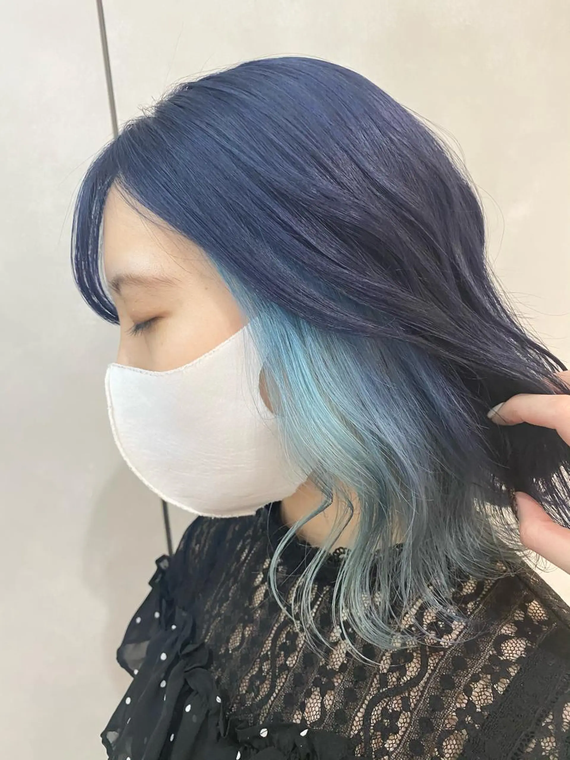 ミディアム カラー M IIのヘアスタイル